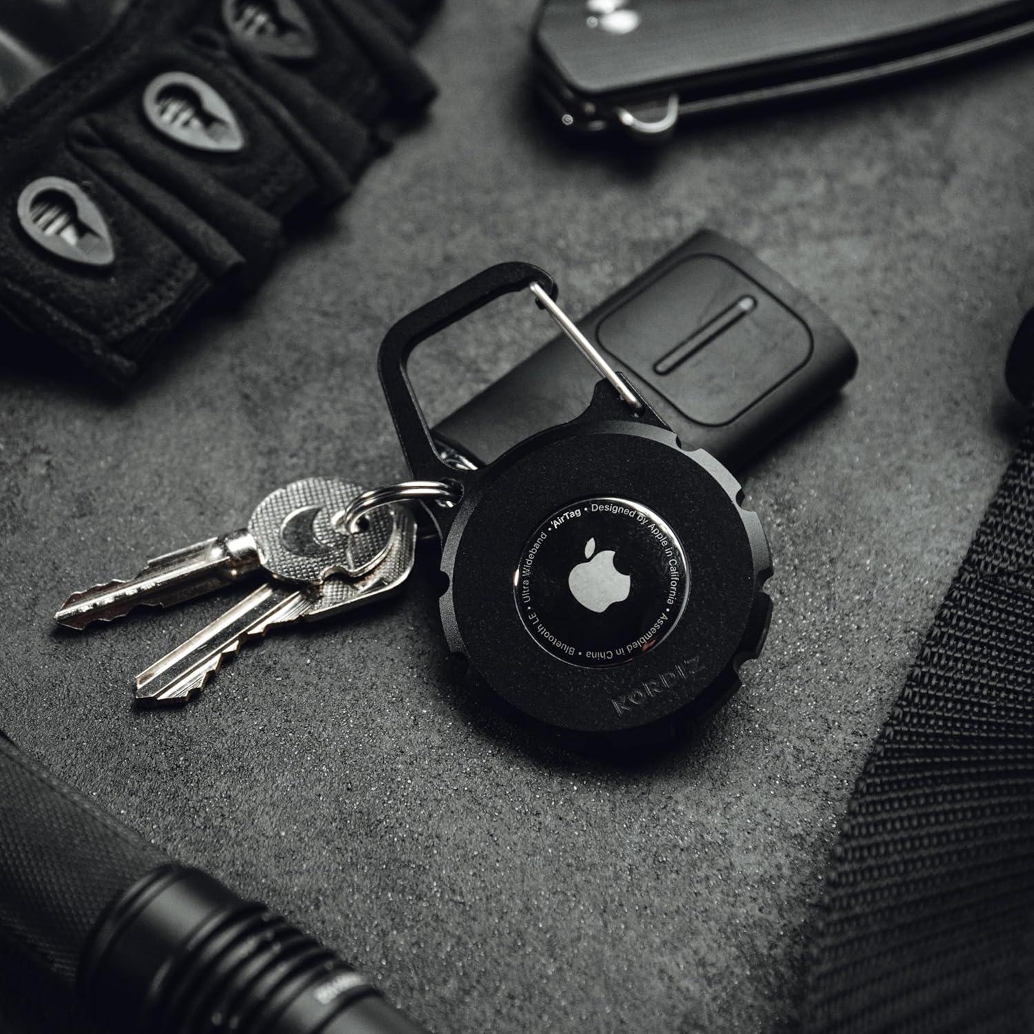 Soporte Mosquetón KORDIZ para AirTag - Aluminio y Cuero Negro
