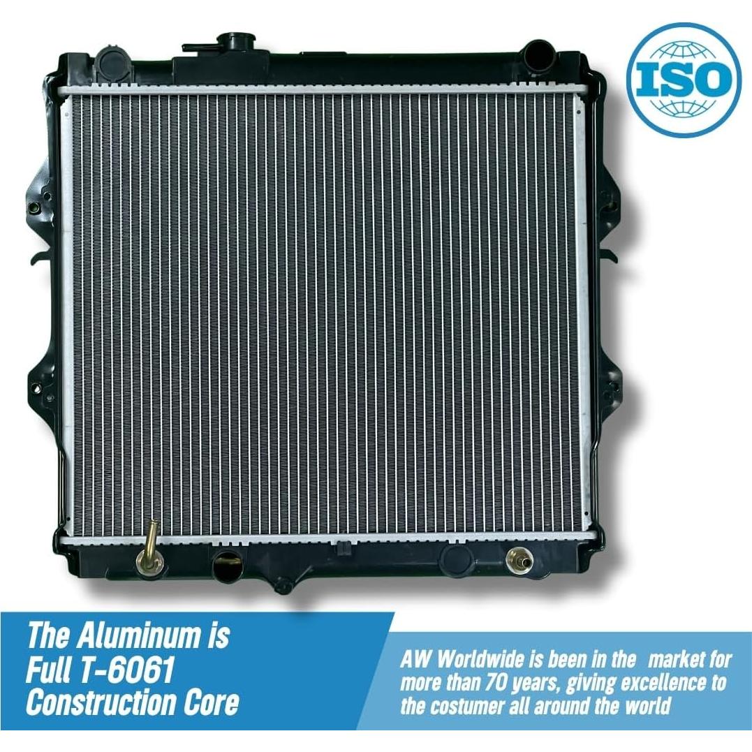 Radiador de Reemplazo AM Worldwide para Toyota Hilux 1995-2005 450x528x26mm