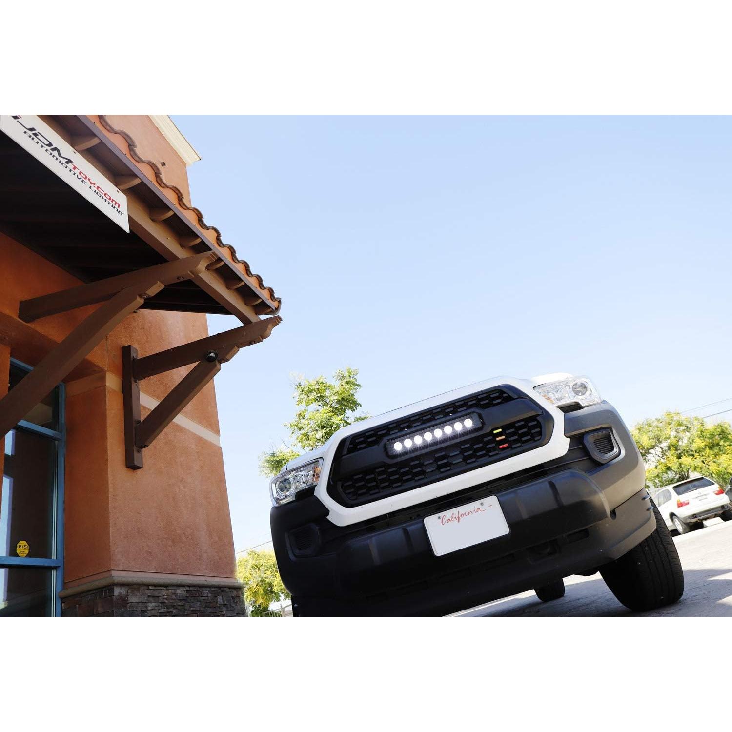 Insignia de Parrilla Retro iJDMTOY 3 Colores para Toyota Tacoma 2016-23