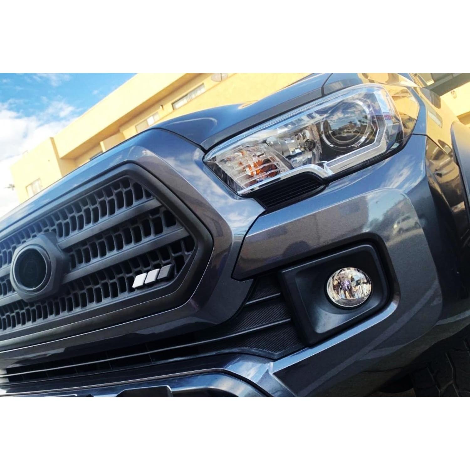 Insignia de Rejilla Retro iJDMTOY 3 Colores para Toyota