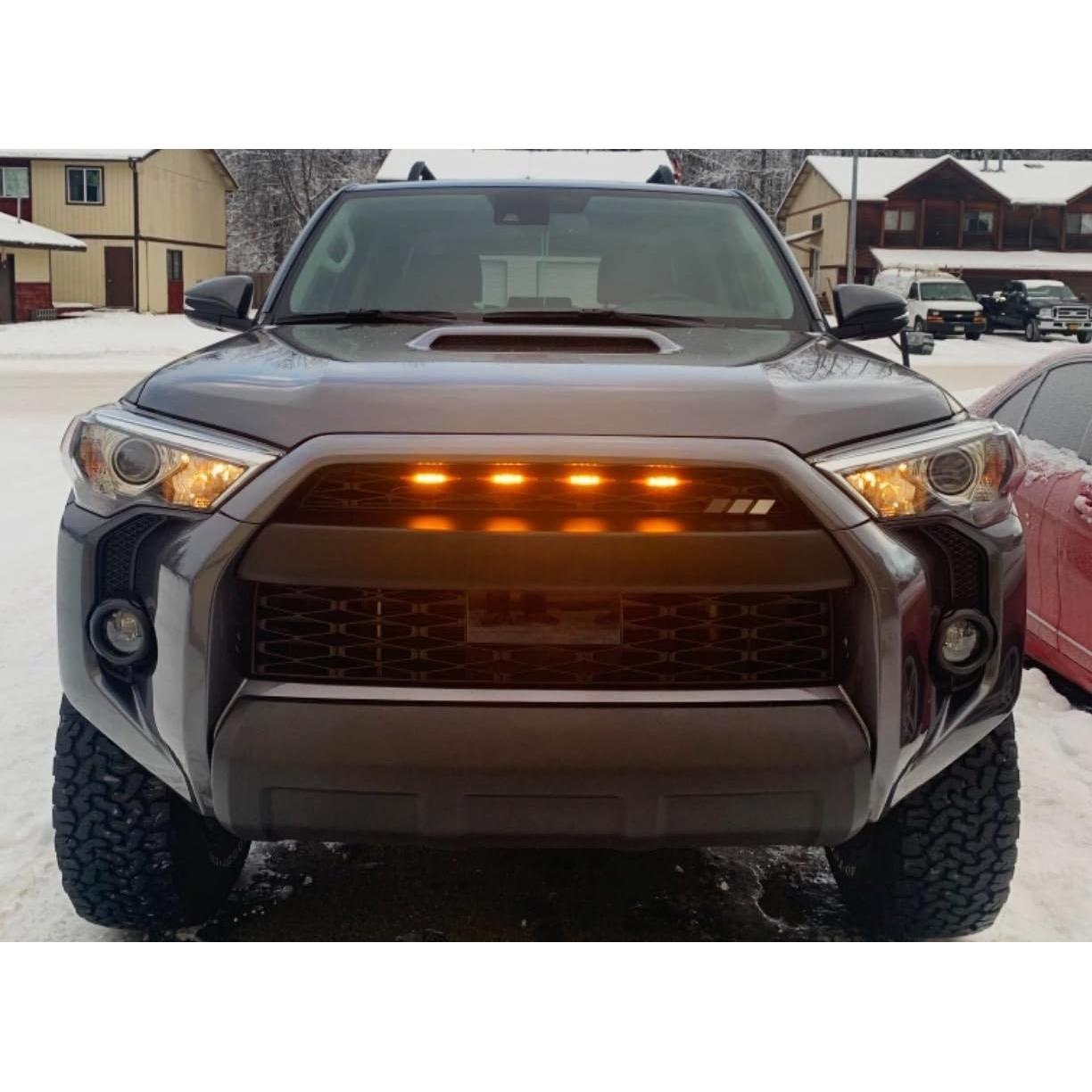 Insignia de Rejilla Retro iJDMTOY 3 Colores para Toyota