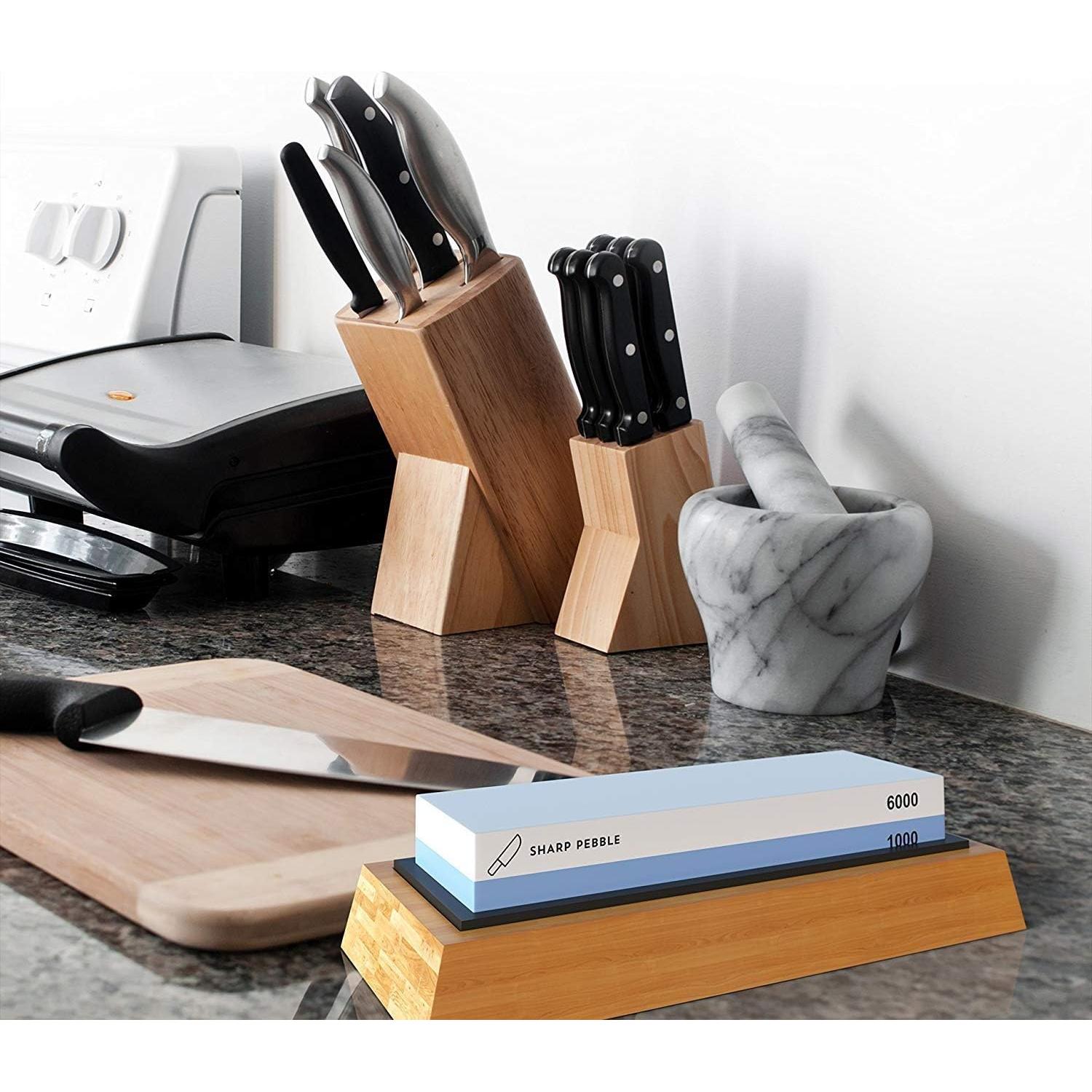 Piedra de Afilado Doble Grit 1000/6000 Sharp Pebble con Base