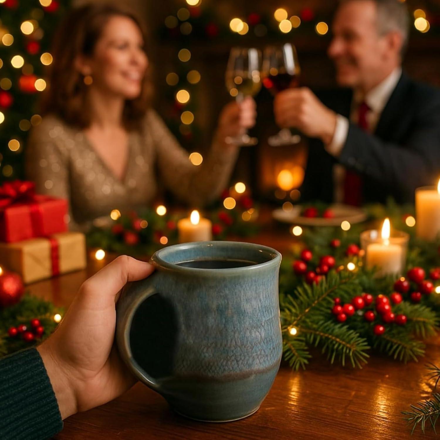 Taza Calentadora de Manos GUTE Cerámica Azul Laguna Mano Izquierda