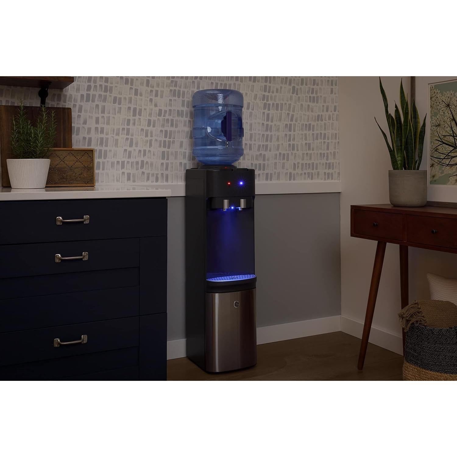 Dispensador de Agua GE Carga Superior 5 Galones con Luz LED