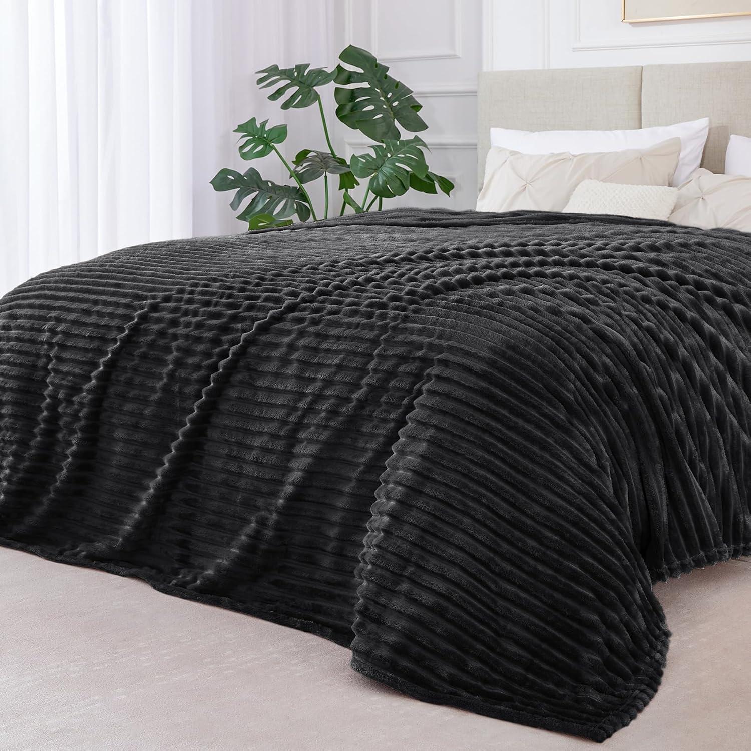 Manta de Forro BEDELITE King Jacquard Rayas 3D Suave Negro