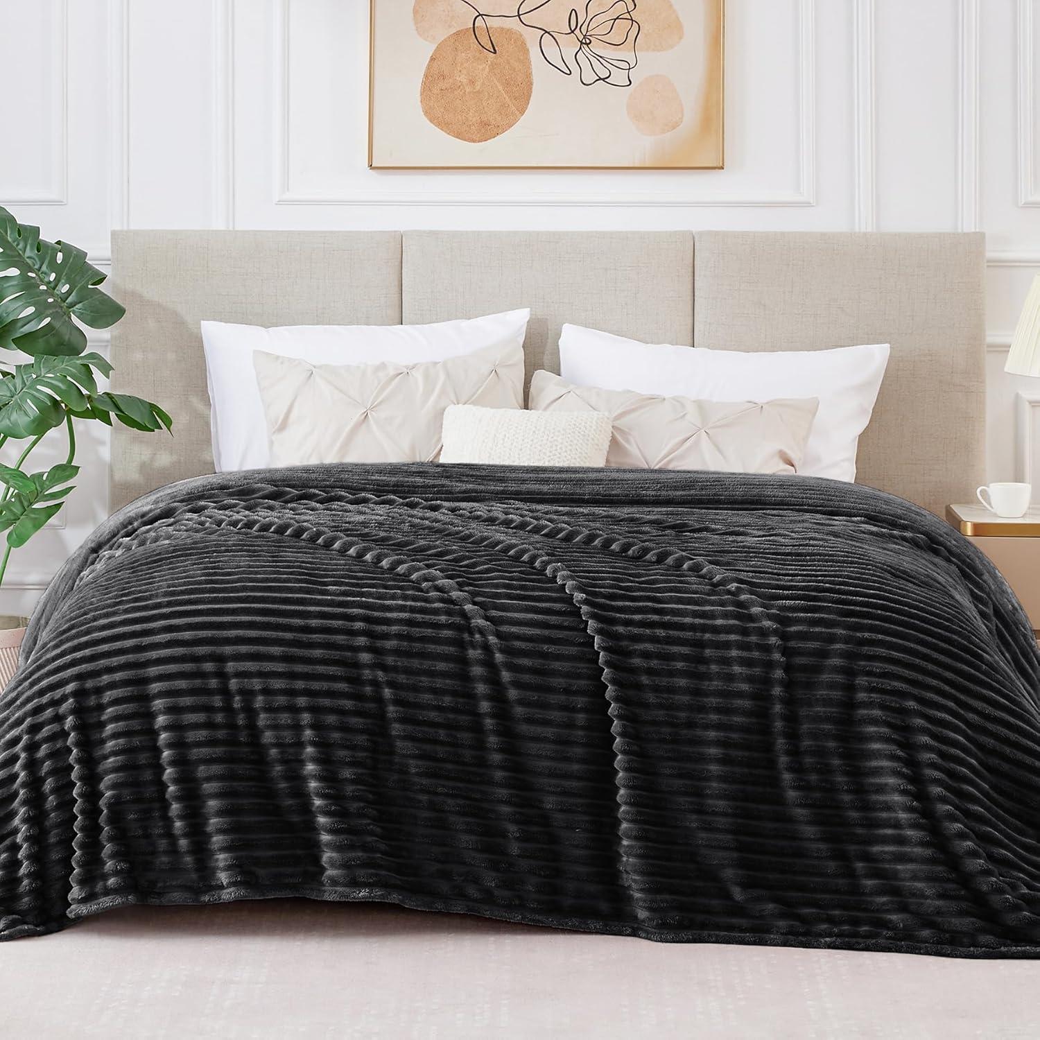 Manta de Forro BEDELITE King Jacquard Rayas 3D Suave Negro