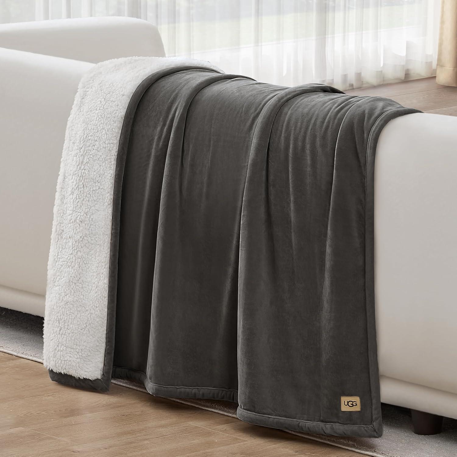 Manta UGG Bliss Sherpa Reversible 127x177 cm Gris