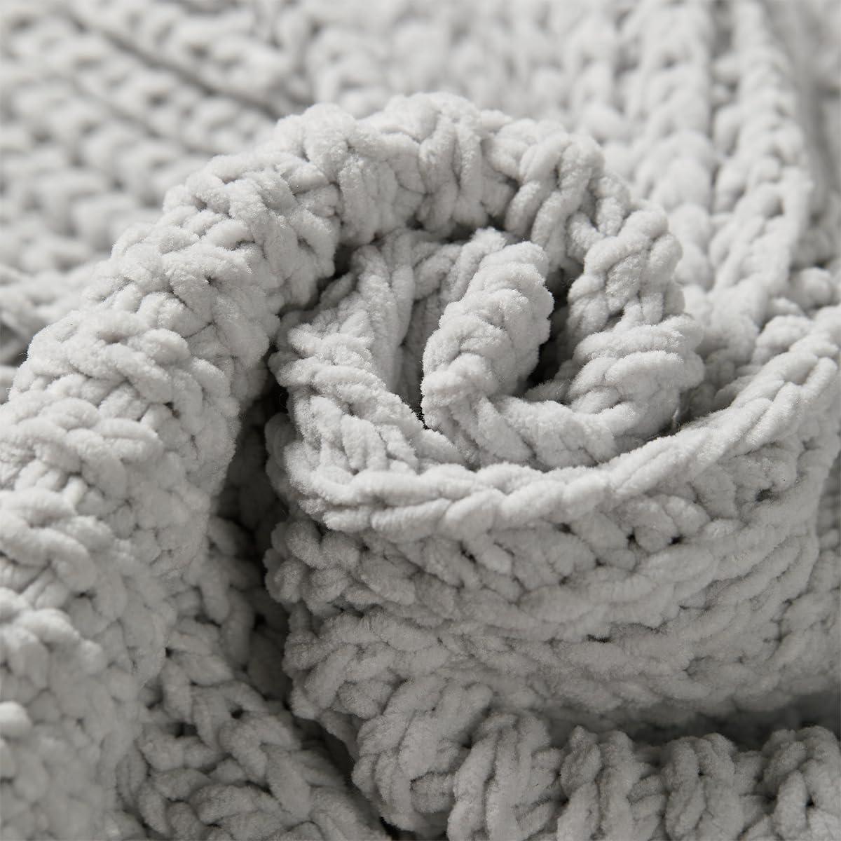 Manta de Chenille Tejida Chevron Amelie Home 127x152cm Gris Claro