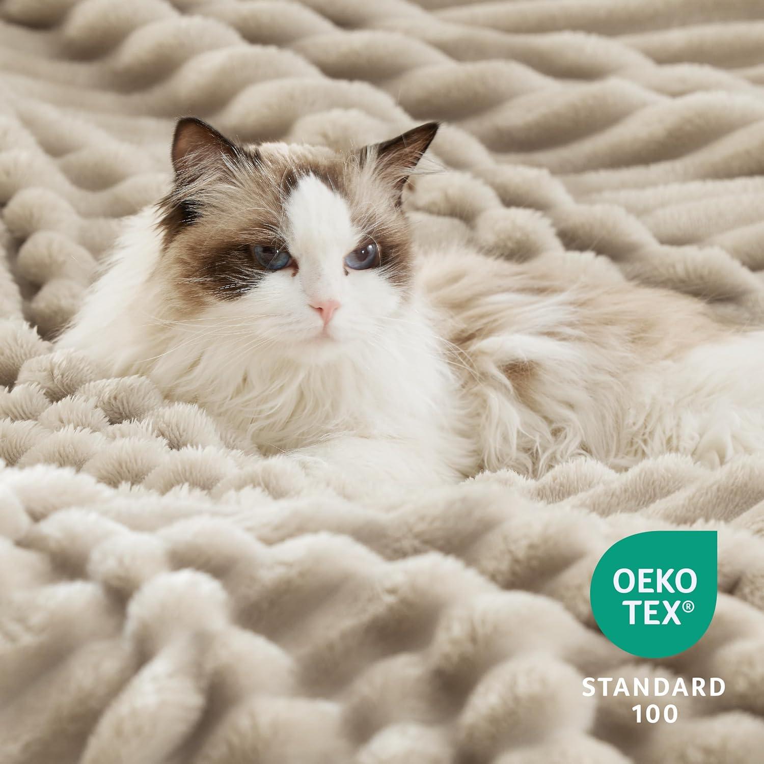 Manta de Sherpa Bedsure Beige 127x152 cm - Suave y Cálida