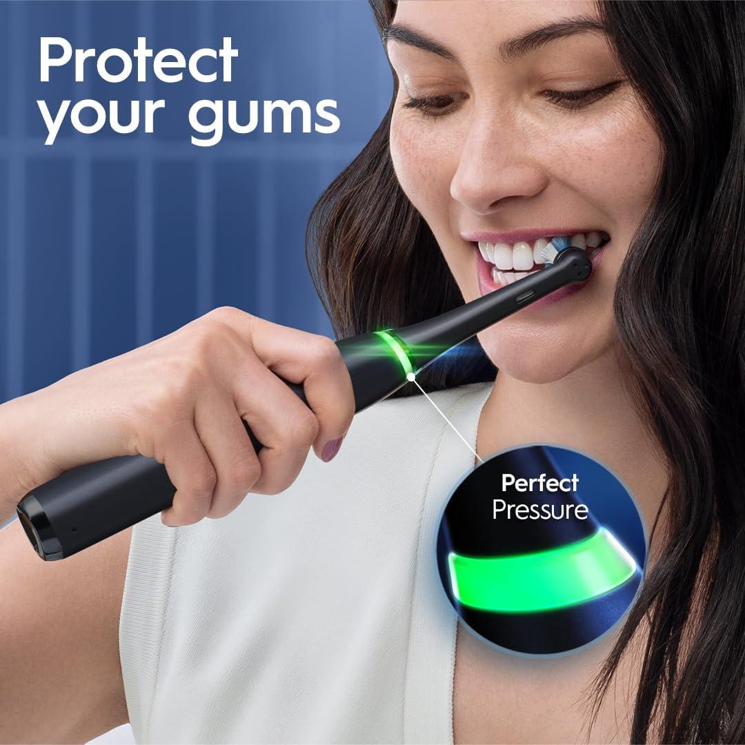 Cepillo de dientes eléctrico Oral-B iO Series 7 con 2 cabezales, Blanco