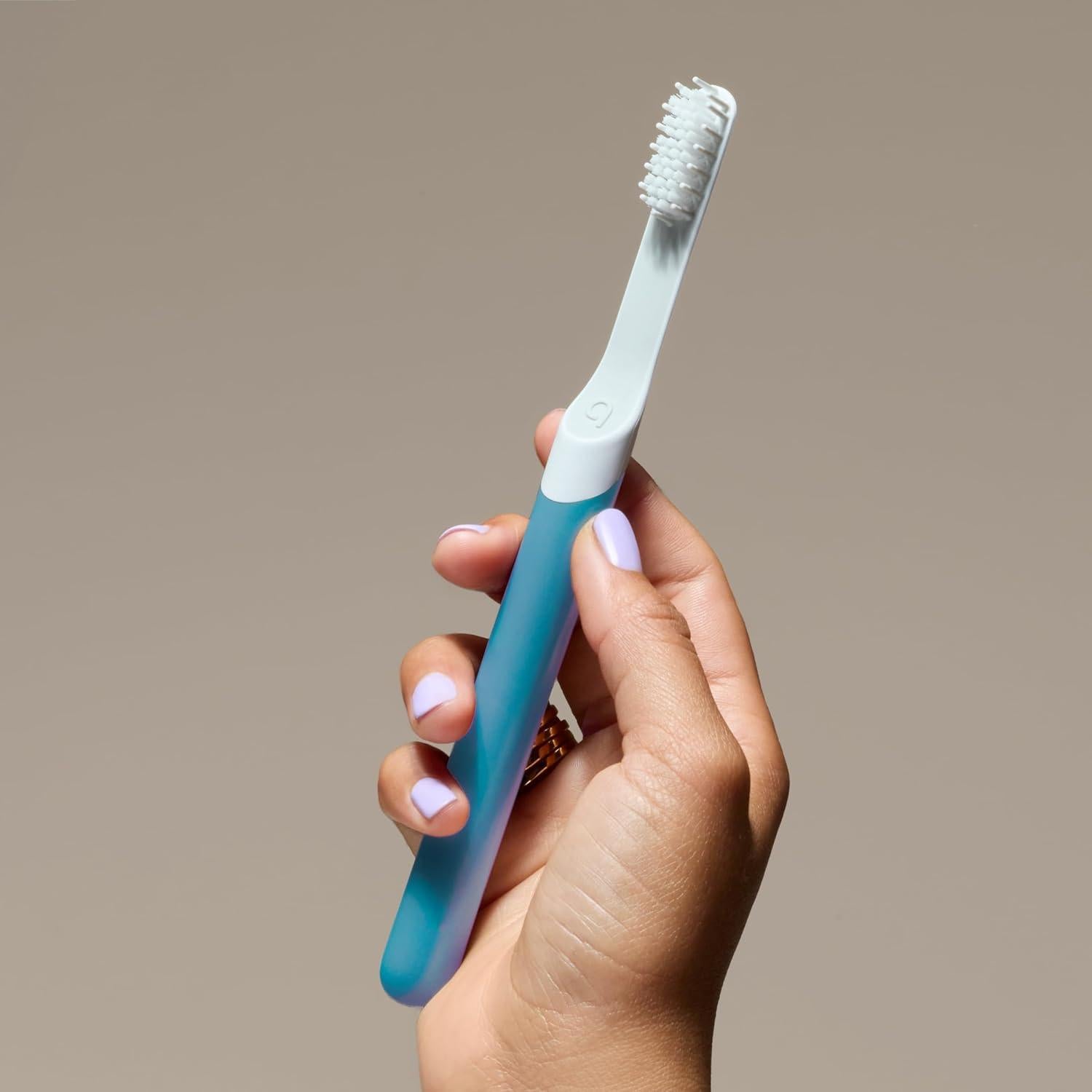 Cepillo de dientes eléctrico Quip Sonic con estuche viaje - Azul