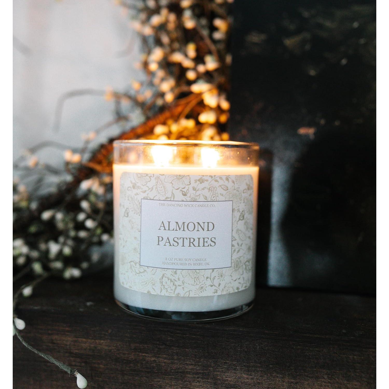 Vela Aromática de Cera de Soja The Dancing Wick 311g Pasteles de Almendra