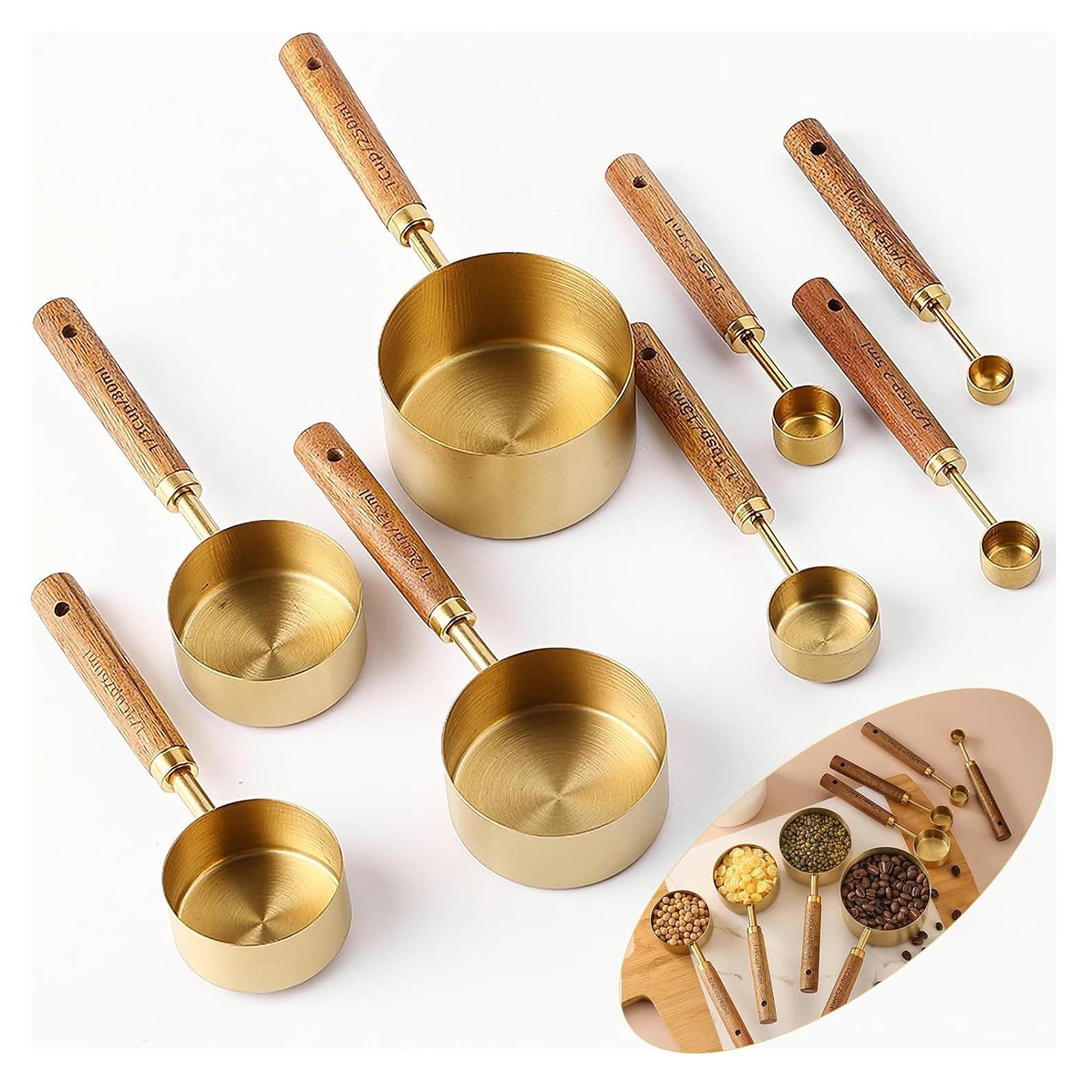 Juego de 8 Tazas y Cucharas Medidoras Yuzi Doradas con Mango de Madera