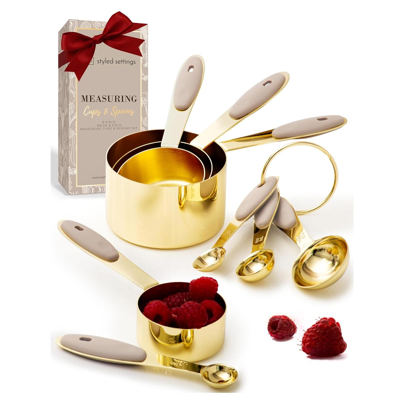 Juego de Tazas y Cucharas Medidoras Doradas 8 Piezas - Styled Settings