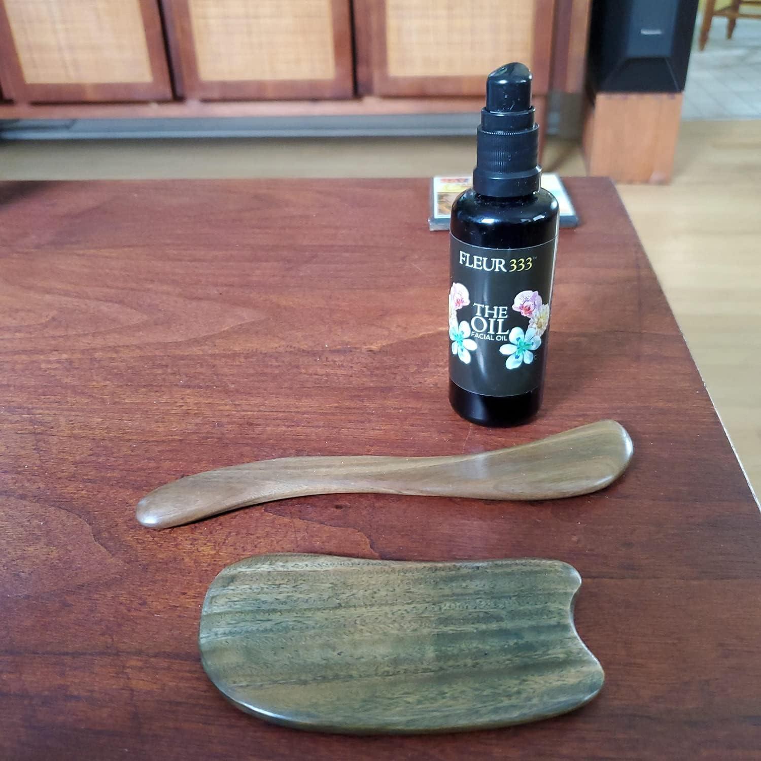 Tabla de Gua Sha de Sándalo Yueton - 2 Piezas, 17x3.2cm y 11x5.5cm