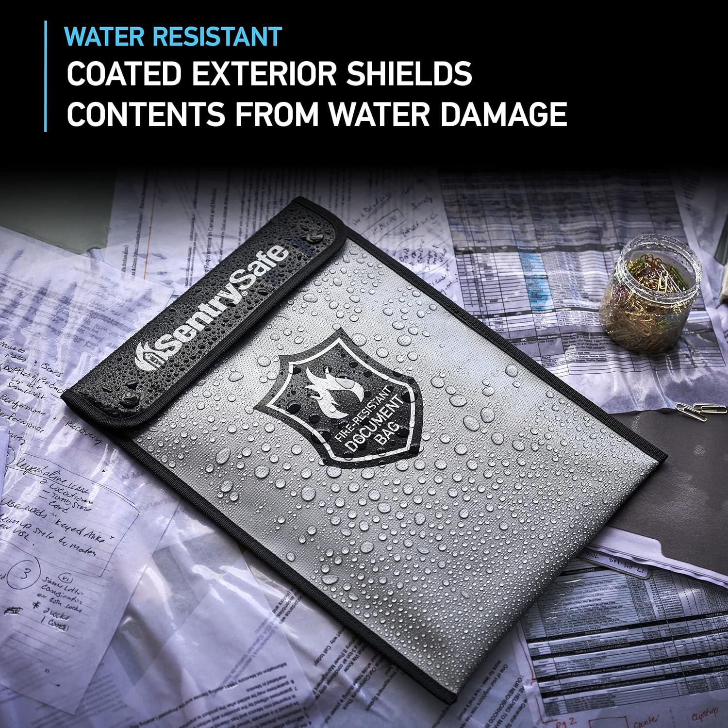 Bolsa SentrySafe Resistente al Fuego y Agua 22.86x33.02cm