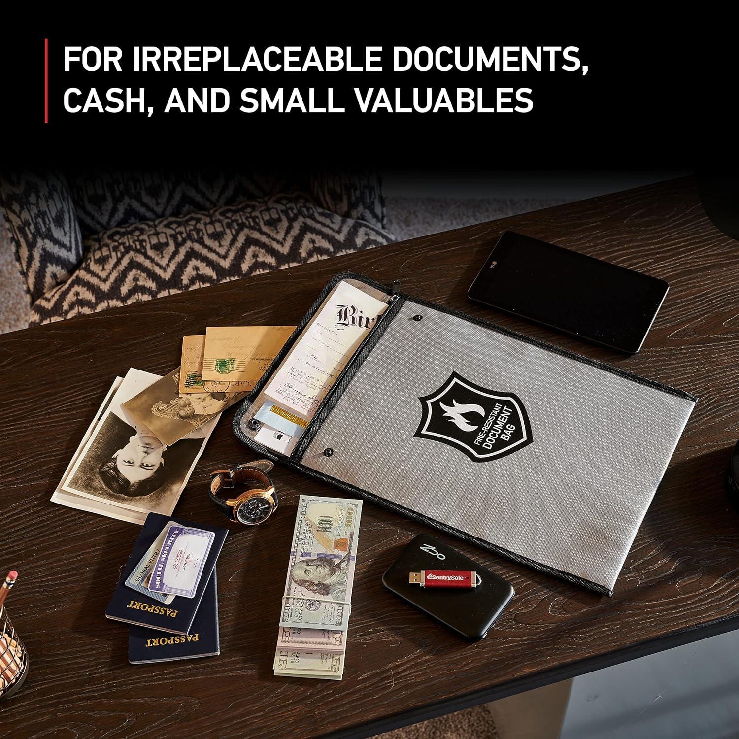 Bolsa SentrySafe Resistente al Fuego y Agua 22.86x33.02cm