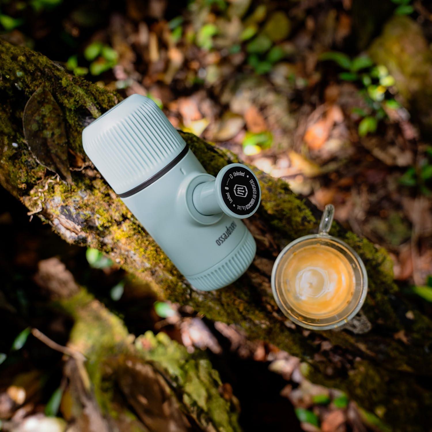 Máquina de Espresso Portátil WACACO Nanopresso con Funda Azul