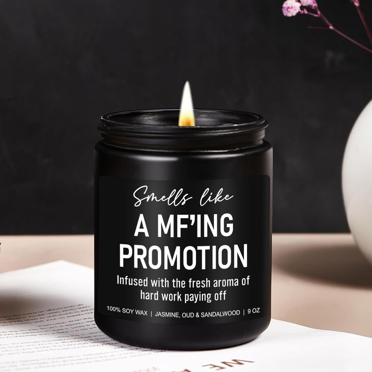 Vela Aromática Huele a Promoción Younift 255 g - Regalo Divertido