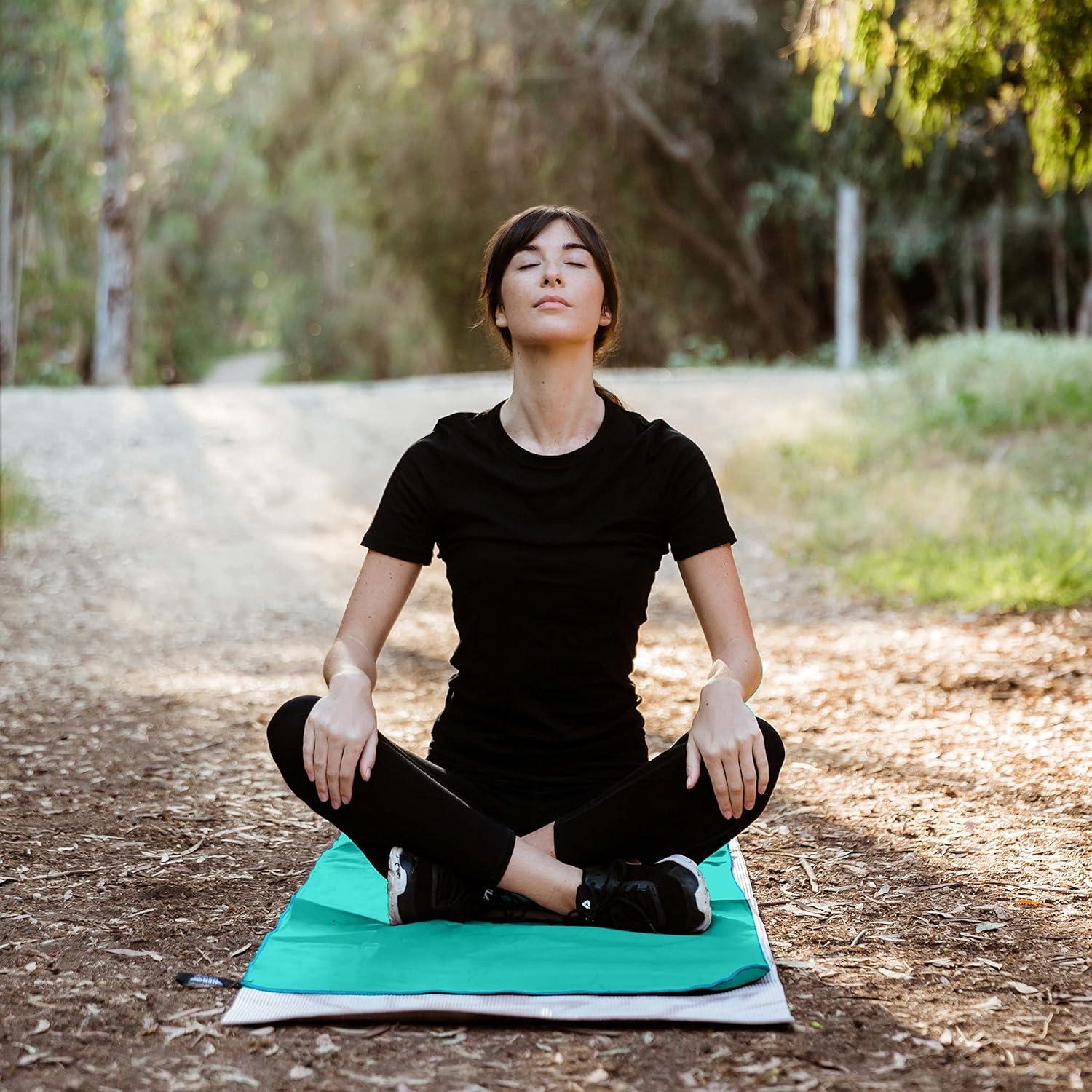 Toalla de Microfibra Hero 61x122 cm para Playa y Gimnasio