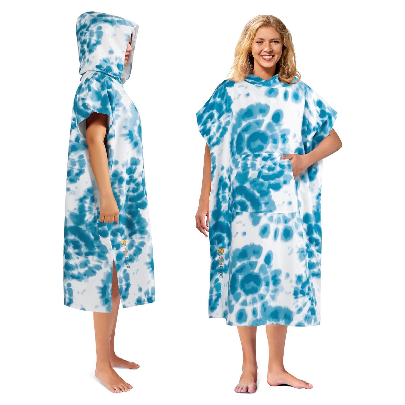 Poncho de Surf SUN CUBE Azul Tie-Dye con Capucha y Bolsillo