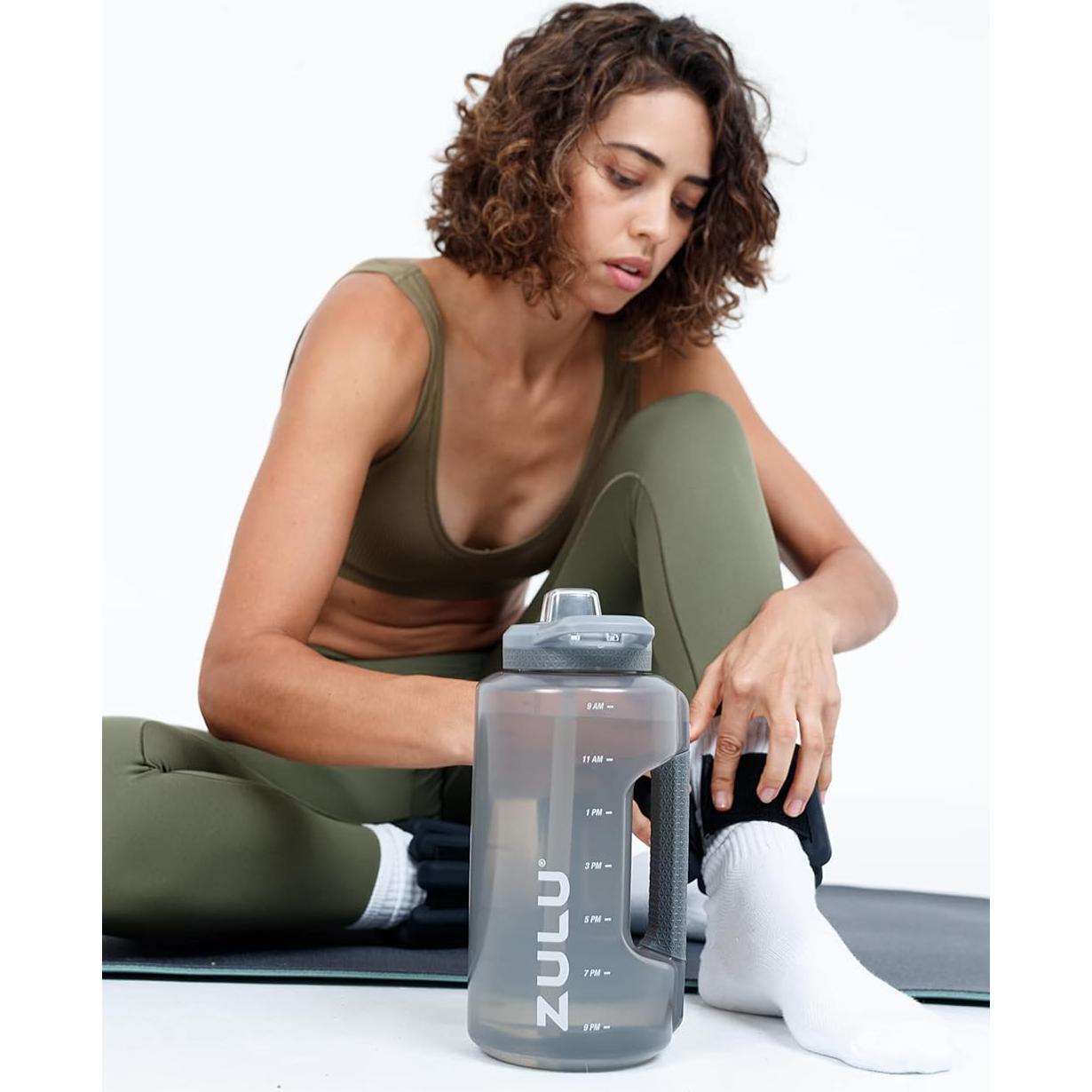 Jarra de Agua ZULU Goals 1.89L con Pajilla y Marcador de Tiempo