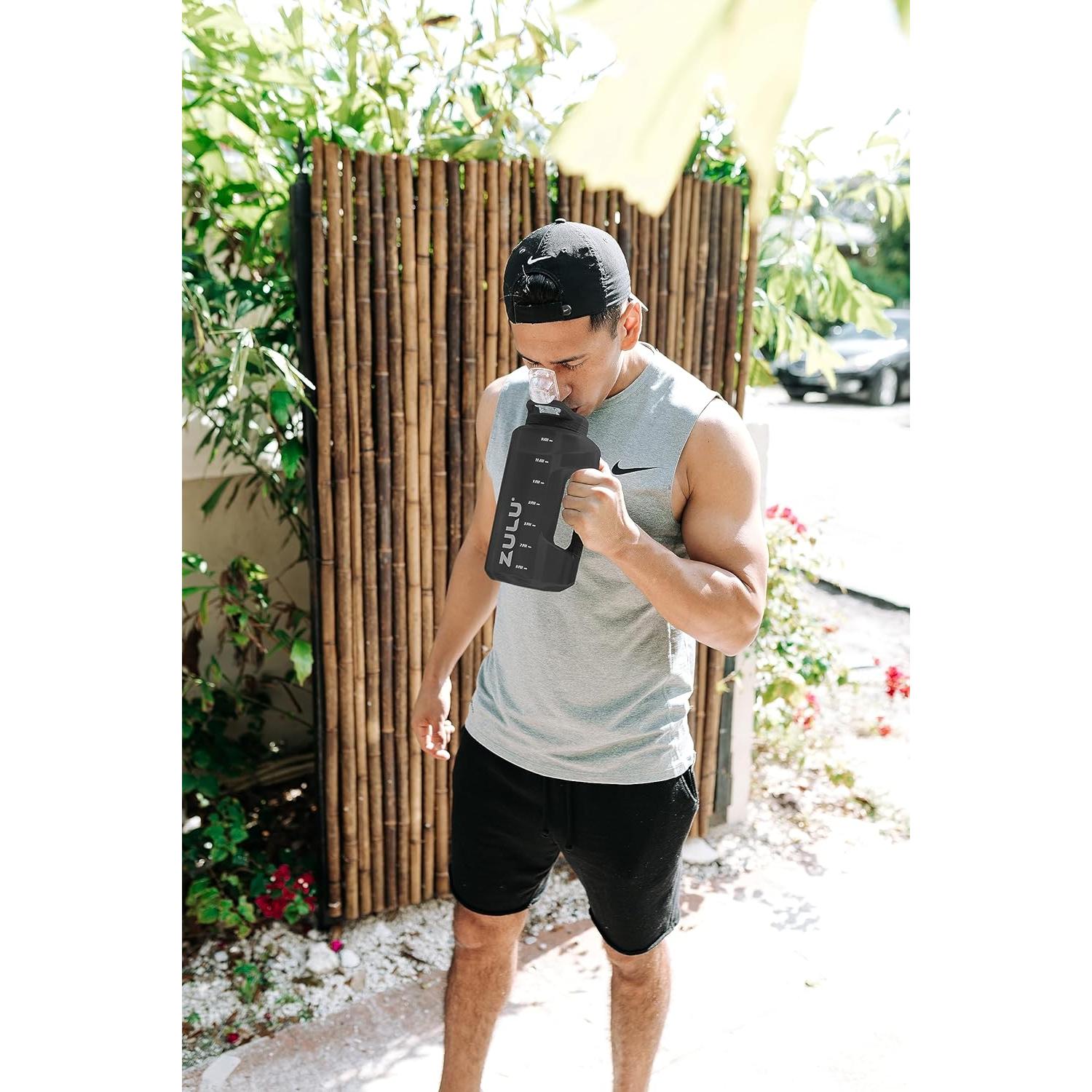 Jarra de Agua ZULU Goals 1.89L con Pajilla y Marcador de Tiempo