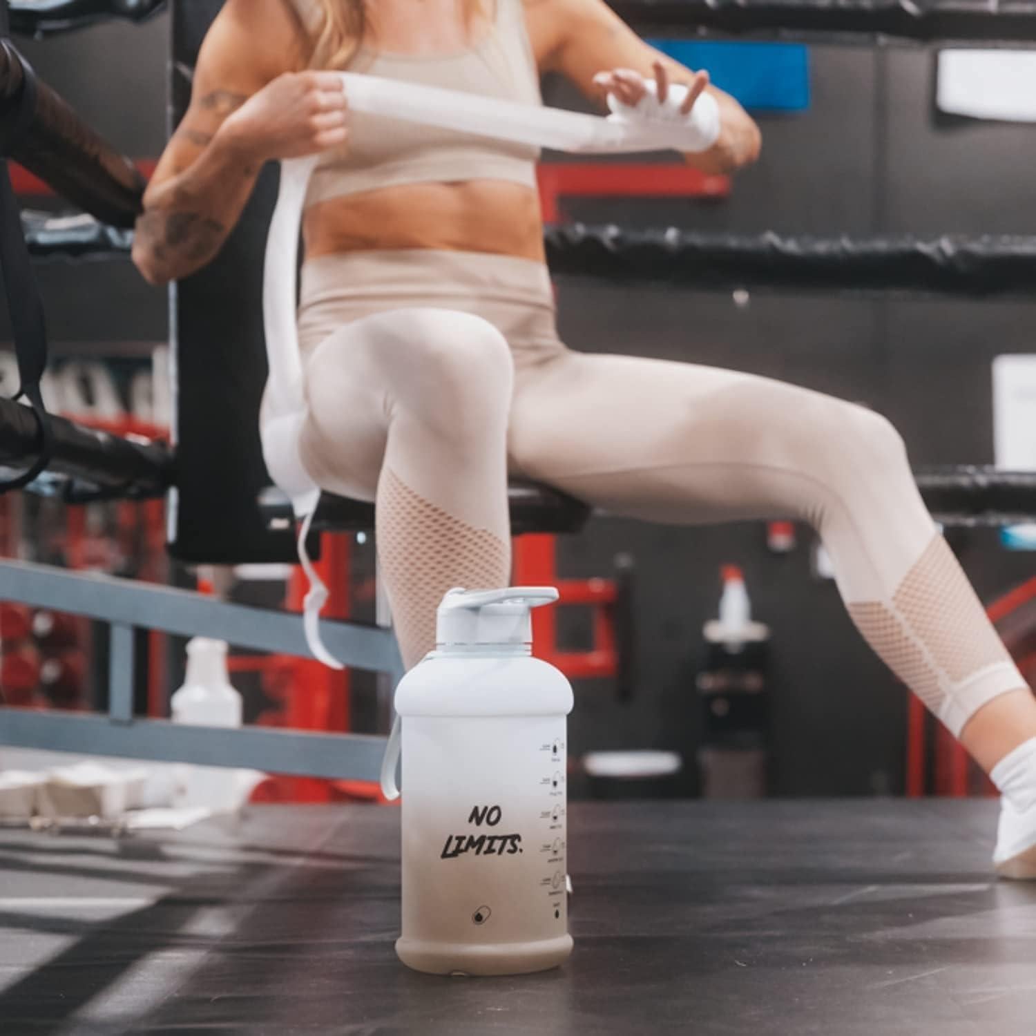 Botella de Agua H2O Capsule 1.81L Rocky Shore con Popote