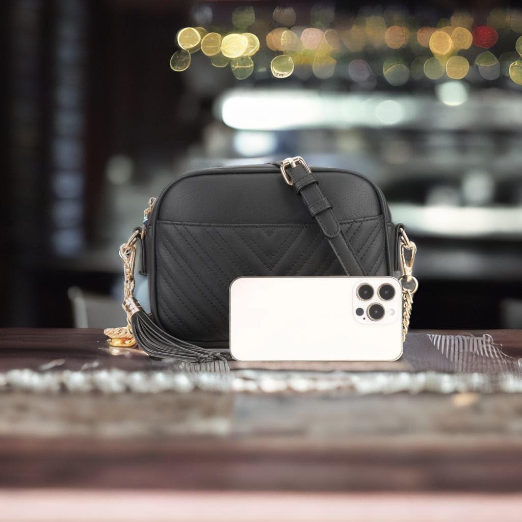 Bolso Cruzado Acolchado Lola Mae Negro 21.6x5.1x15.2 cm