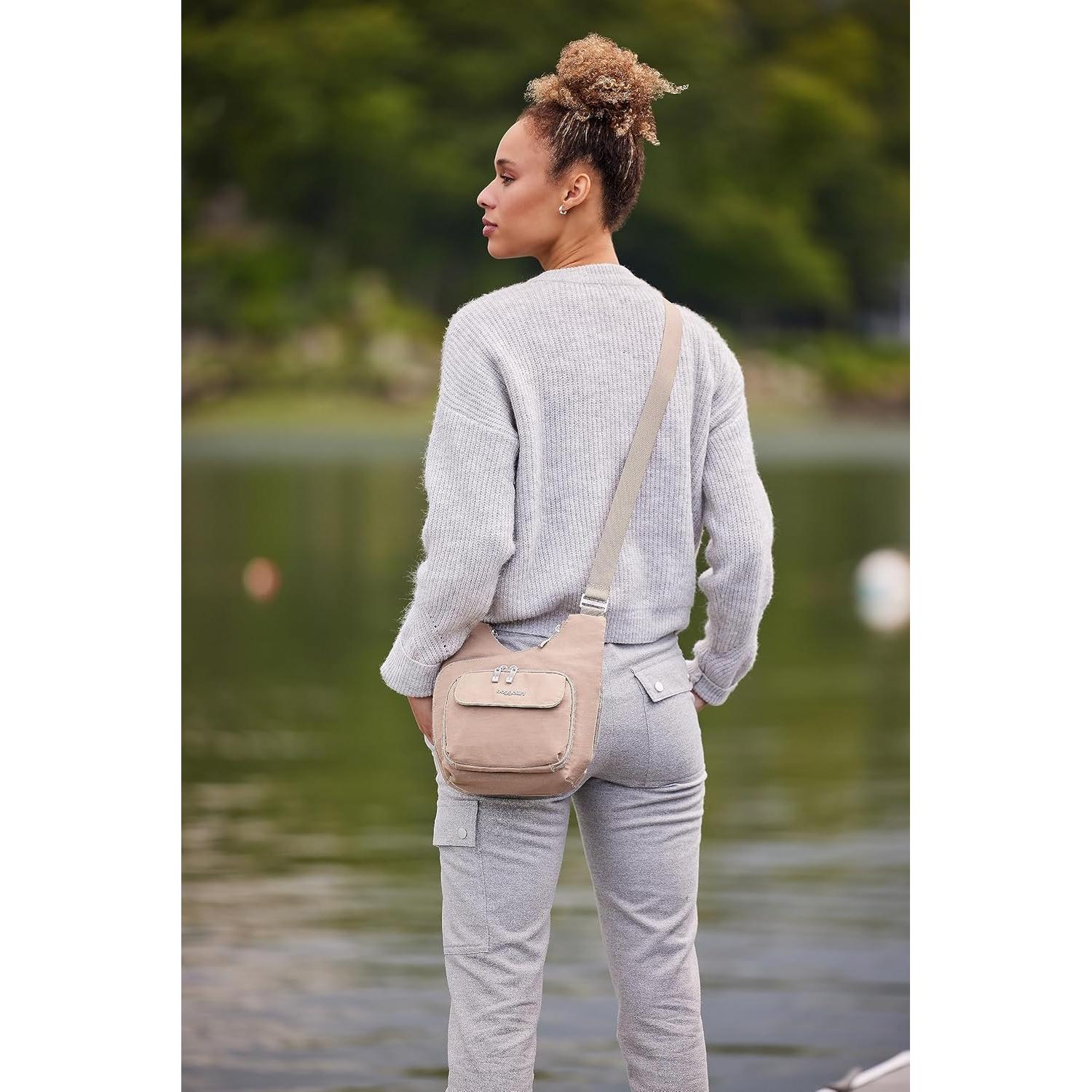 Bolso Cruzado Baggallini Criss Cross Resistente al Agua 25.4x7.6cm