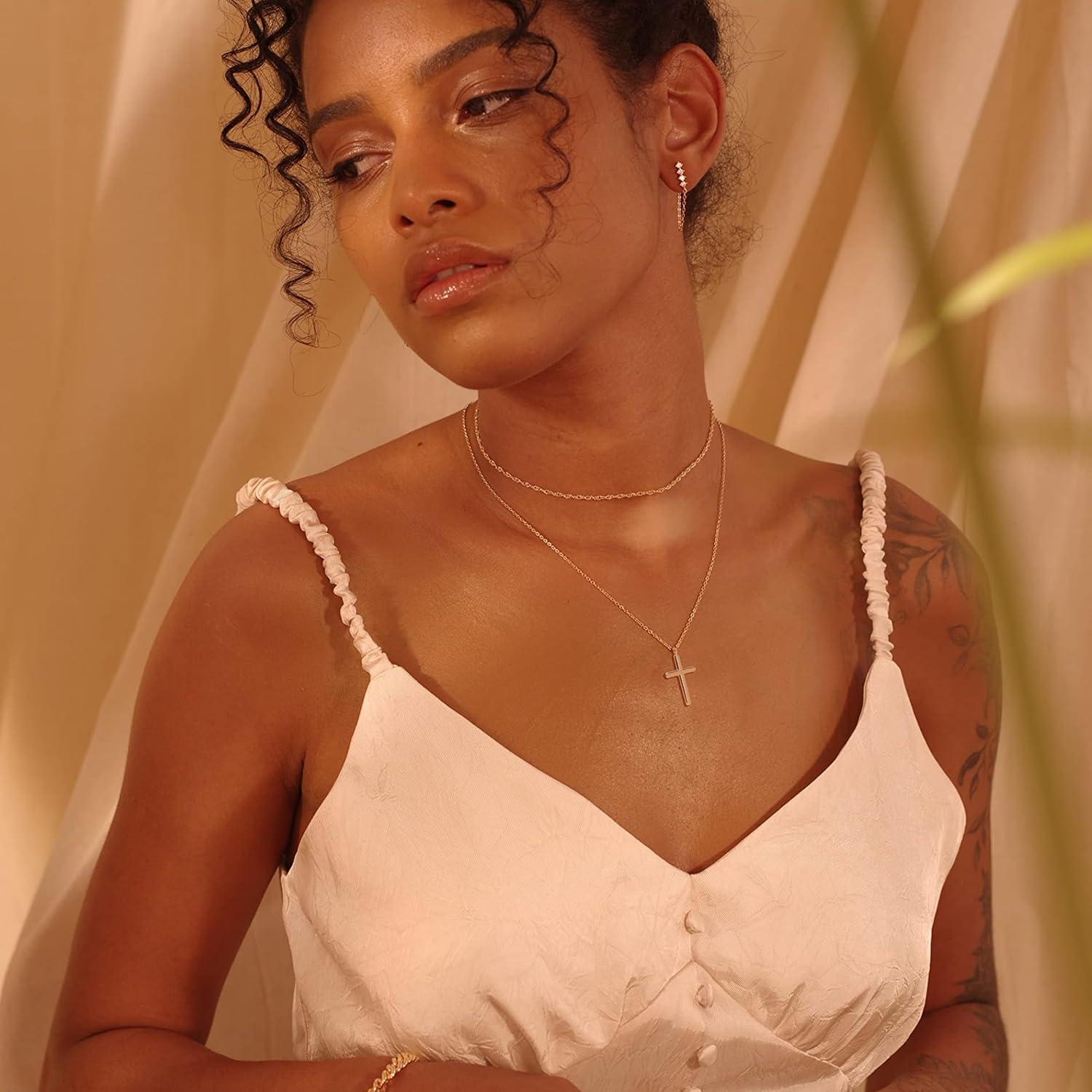 Collar Cruz Fettero 14K Chapado Oro Minimalista 48 cm