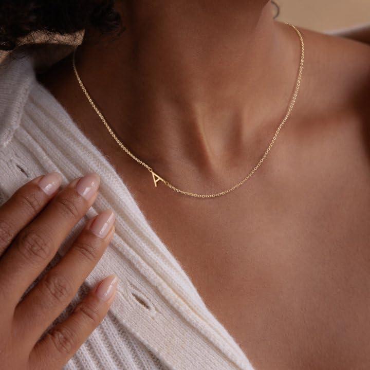 Collar Inicial Dainty de Oro 14k LuckFairy para Mujeres