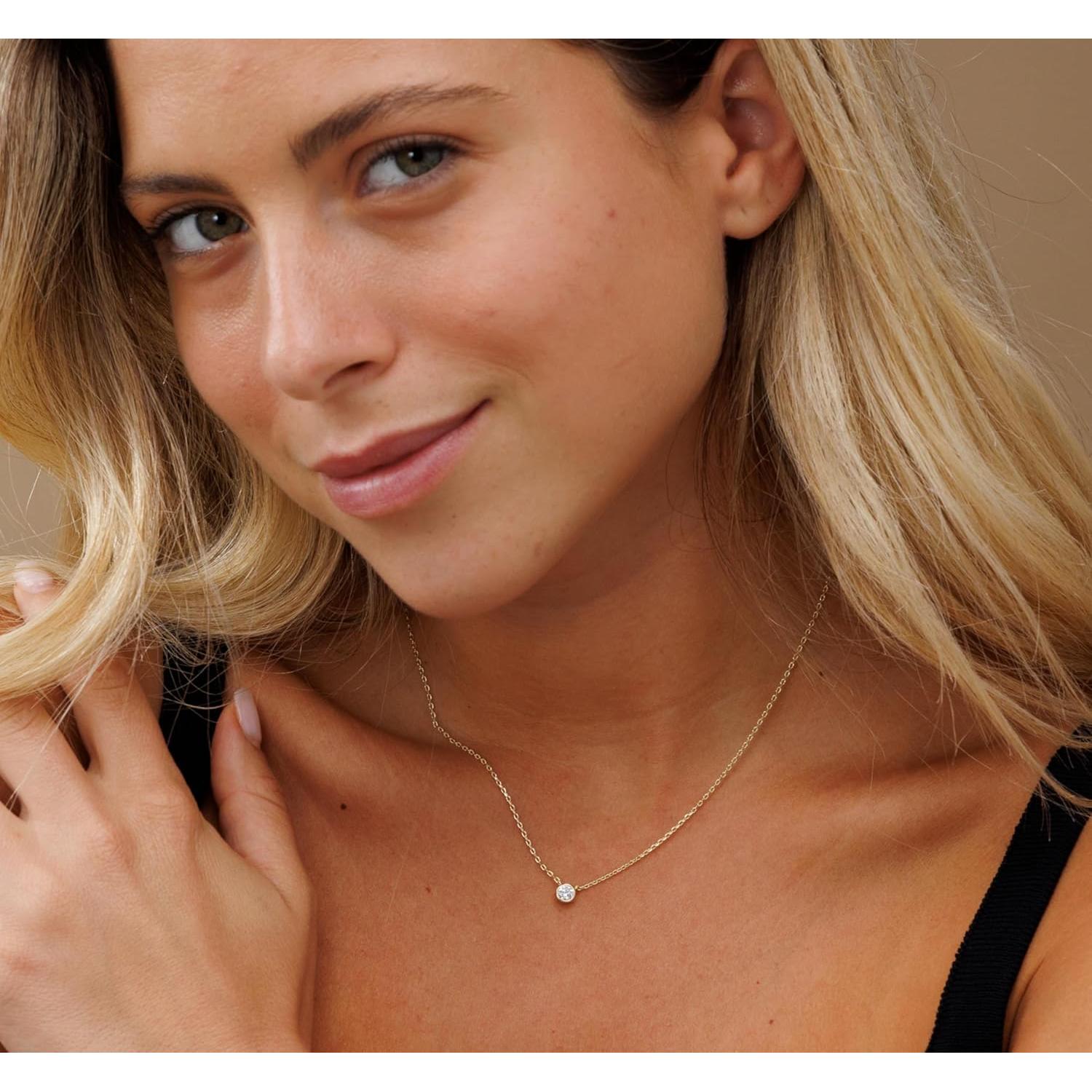 Collar Choker Galis Dainty Oro 45.72 cm con Diamante Falso