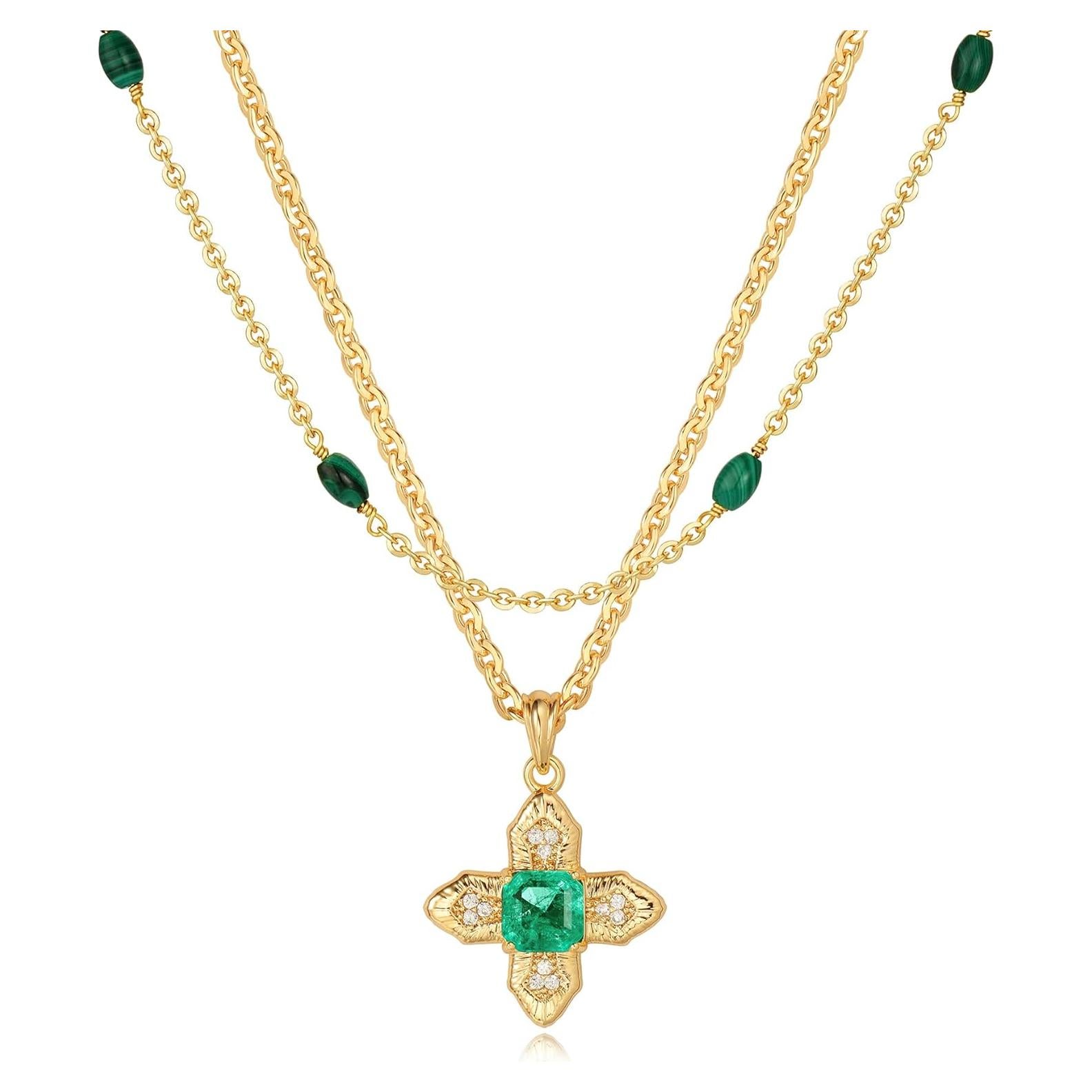 Collar de Cruz en Capa LOYATA 14K Baño de Oro Esmeralda