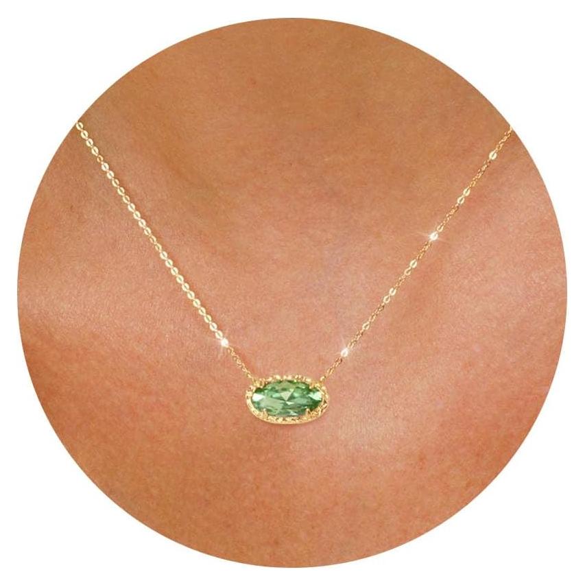 Collar Dainty de Oro 14K TLY con Colgante de Cuarzo Rosa