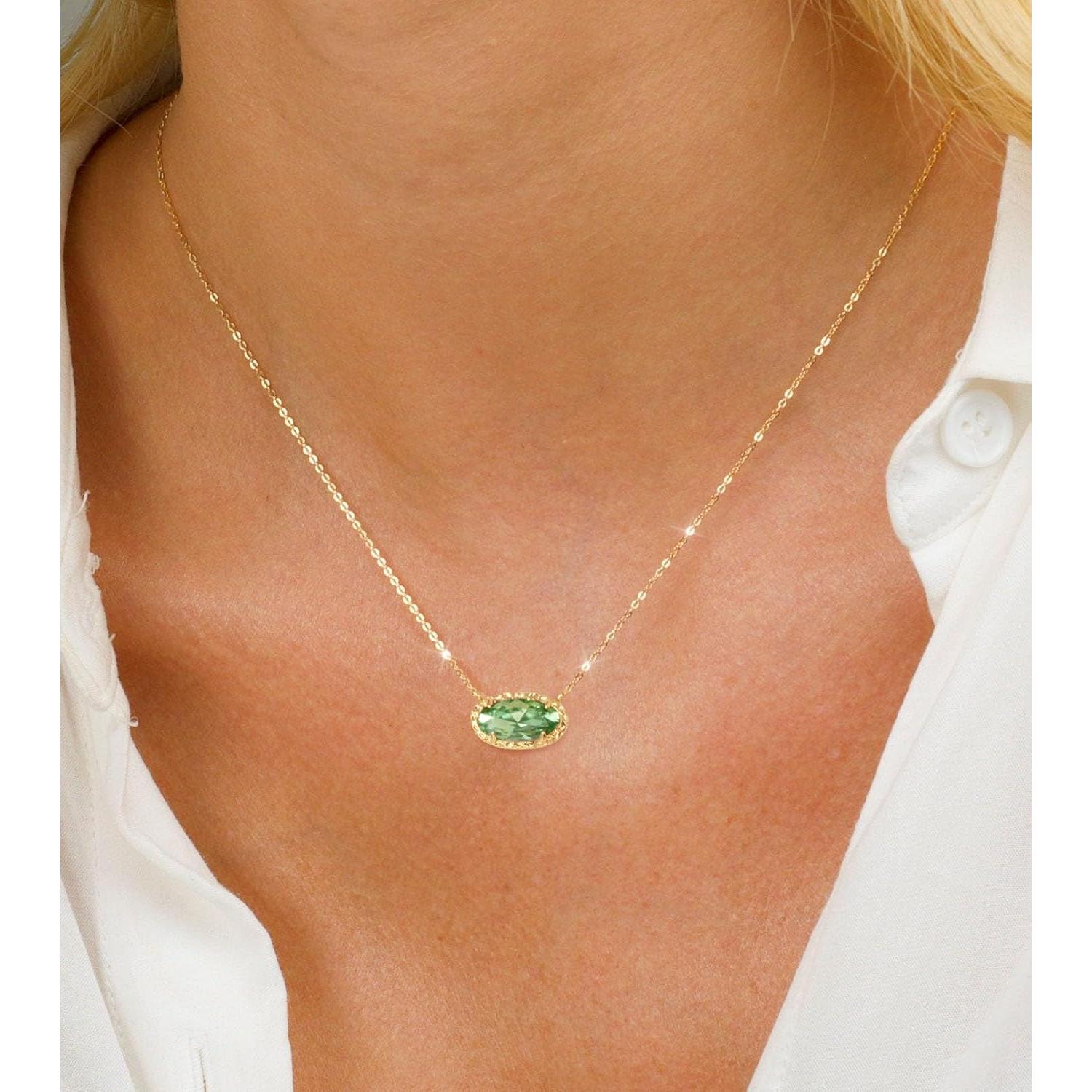 Collar Dainty de Oro 14K TLY con Colgante de Cuarzo Rosa