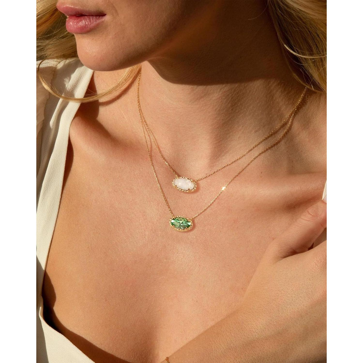 Collar Dainty de Oro 14K TLY con Colgante de Cuarzo Rosa