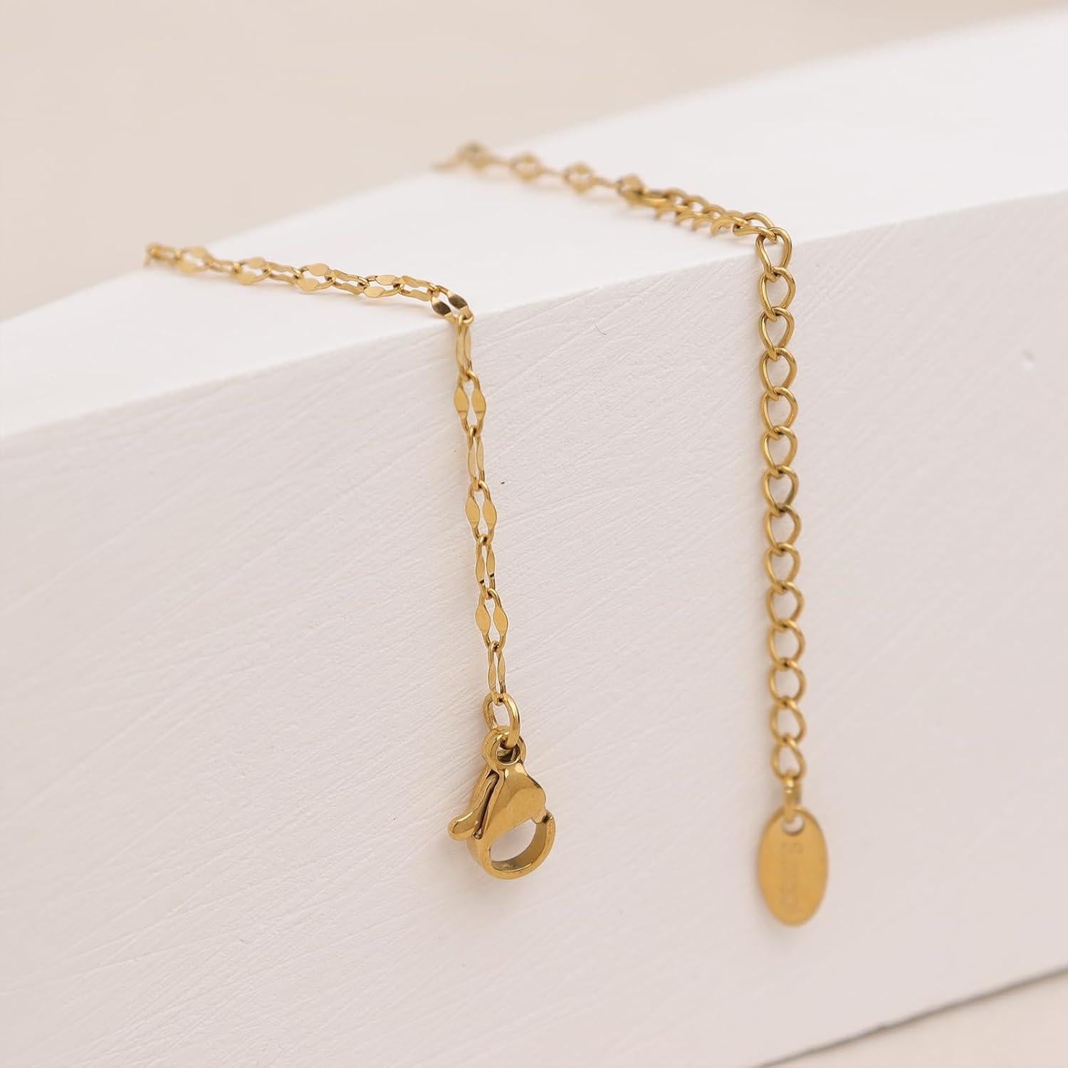 Collar Y dorado Jean Beau para Mujeres - Cadena Minimalista 14K