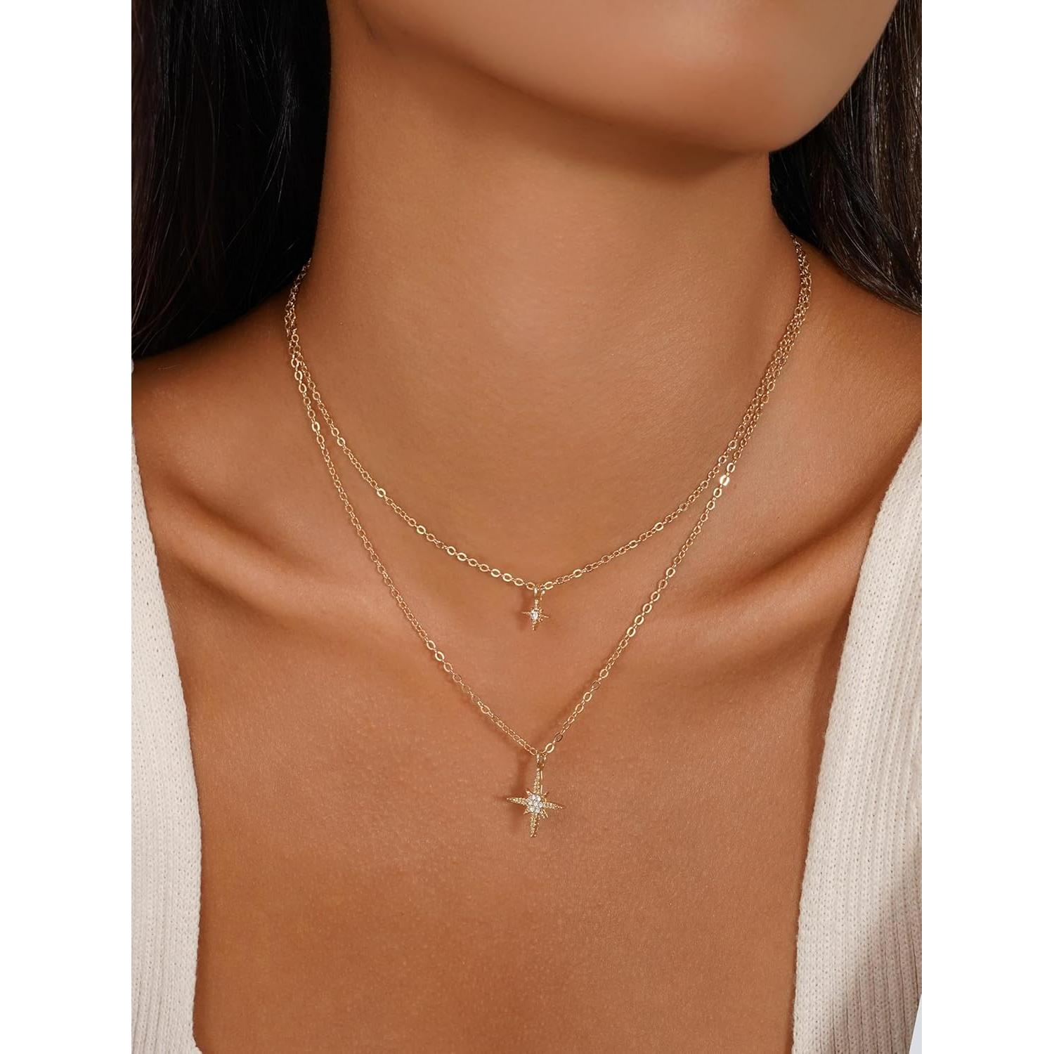 Collar de trébol de cuatro hojas HUGLINK dorado 14K con circonitas