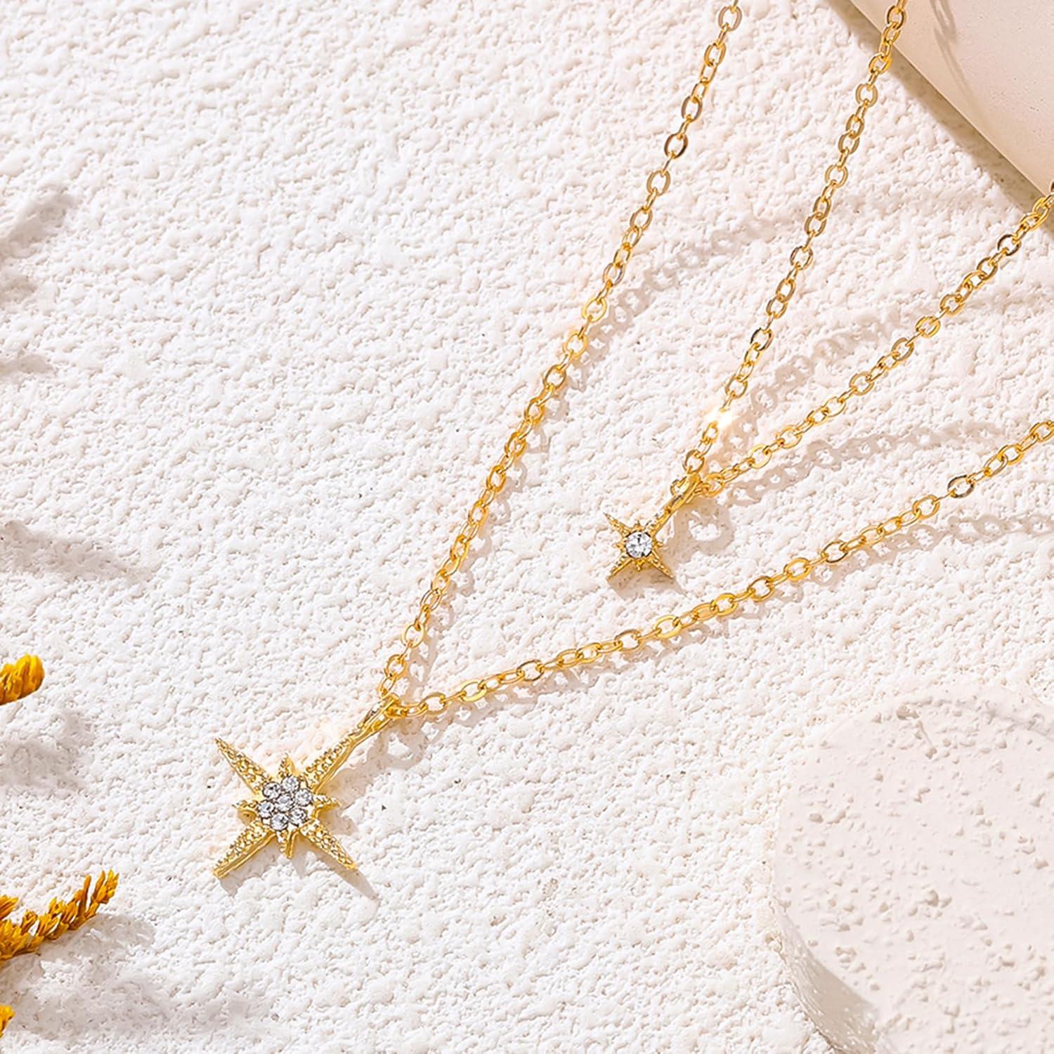 Collar de trébol de cuatro hojas HUGLINK dorado 14K con circonitas