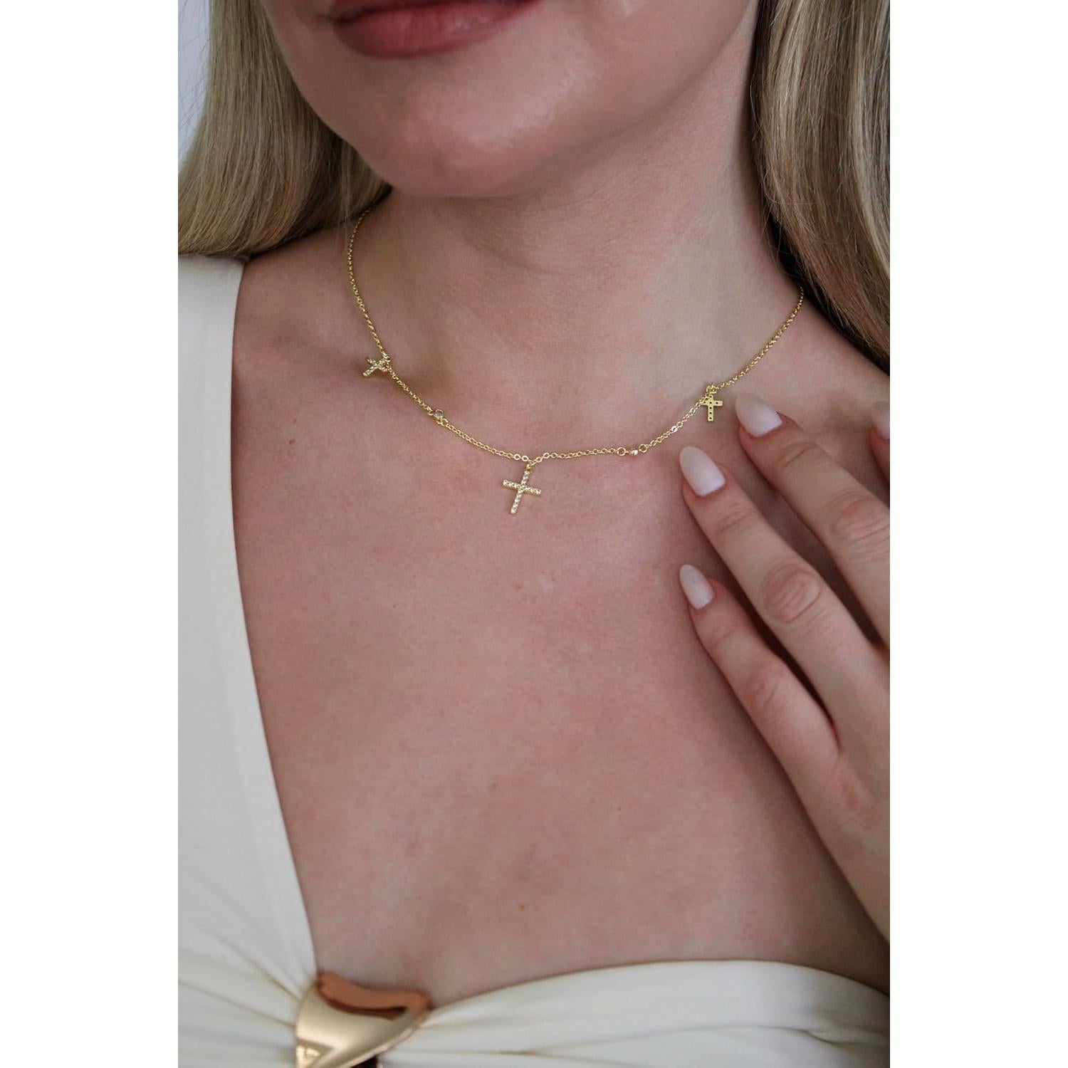 Collar Triple Cruz Minimalista Baño de Oro 18K Mujeres