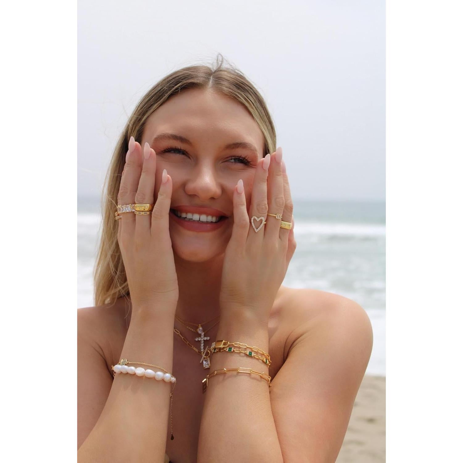 Collar Triple Cruz Minimalista Baño de Oro 18K Mujeres