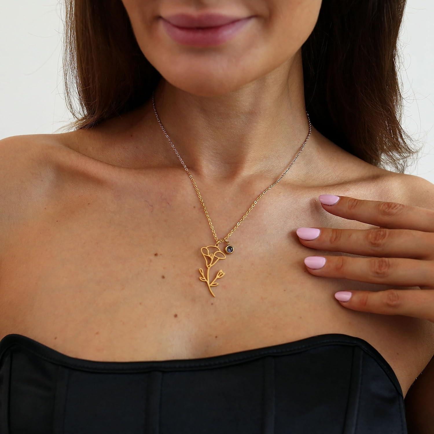 Collar de flor de nacimiento dorado 18K Foyjoey para mujeres