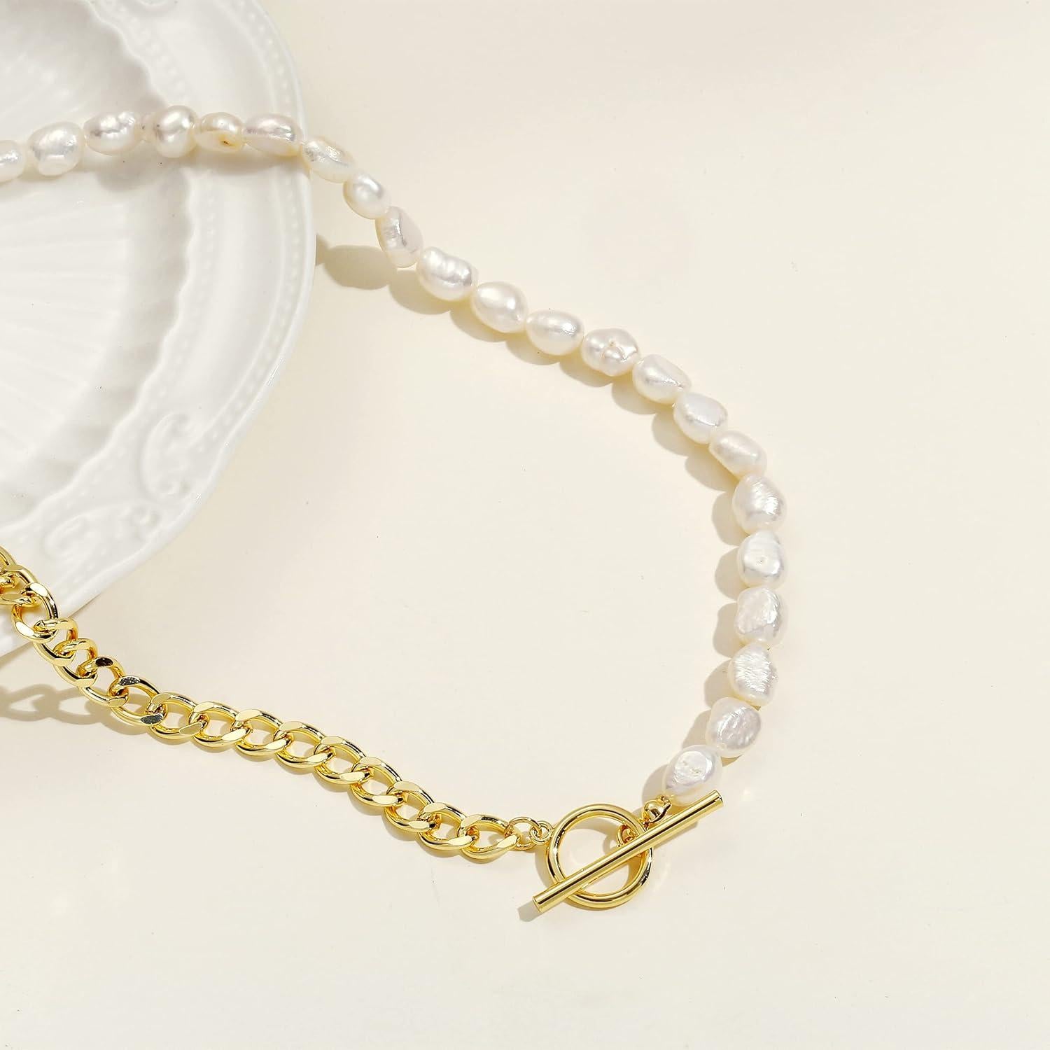 Collar de Cadena Dainty de Oro 18K CAROVO con Perla y Moneda