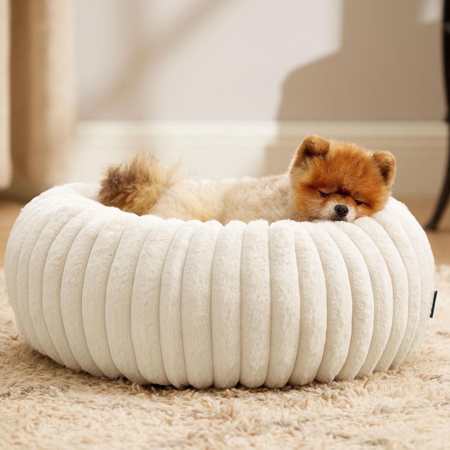 Cama Donut Pequeña Bedsure 58.4 cm Crema Antideslizante