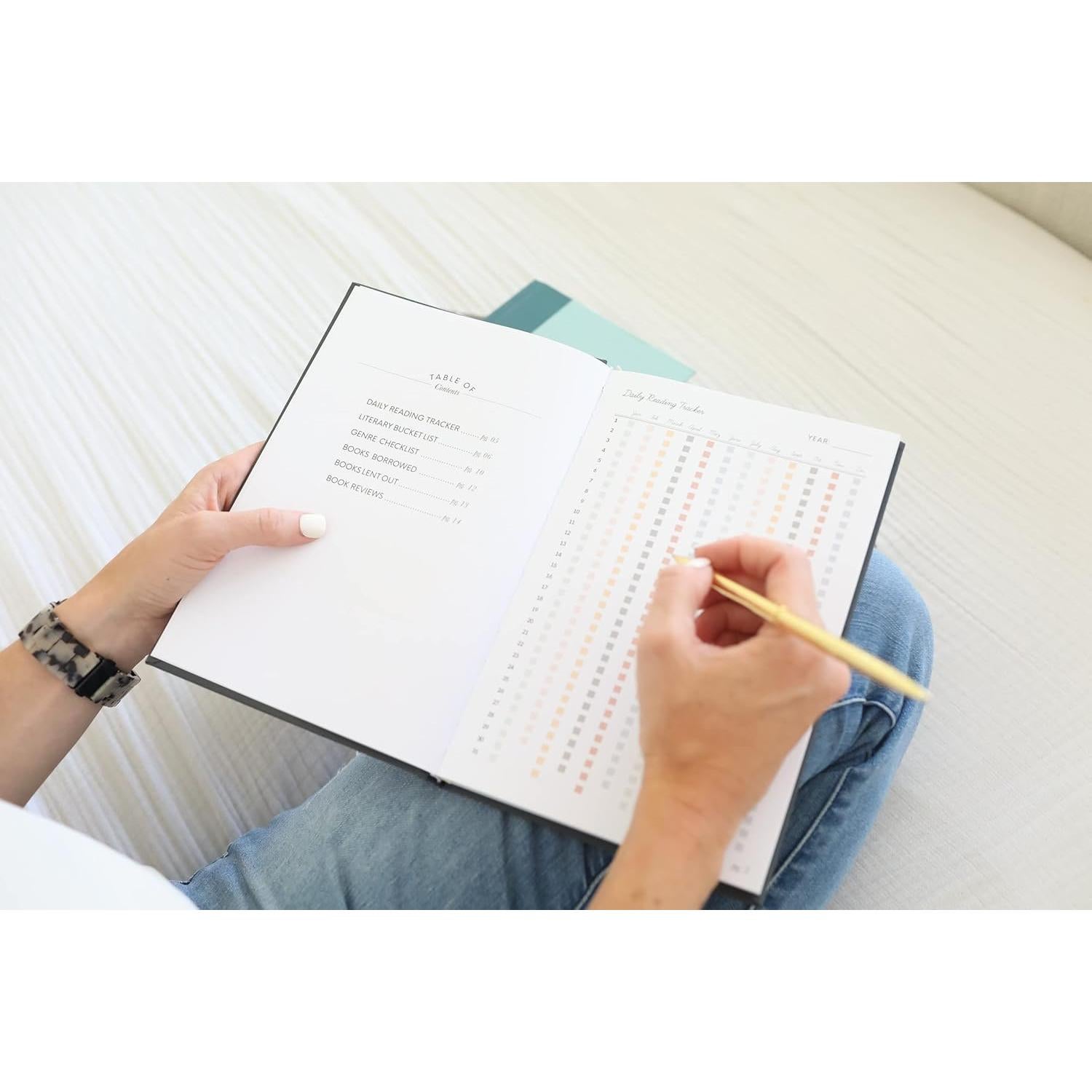 Reading Journal: For the Love of Books, A Book Journal and Planner for Book Lovers to Track, Log and Review