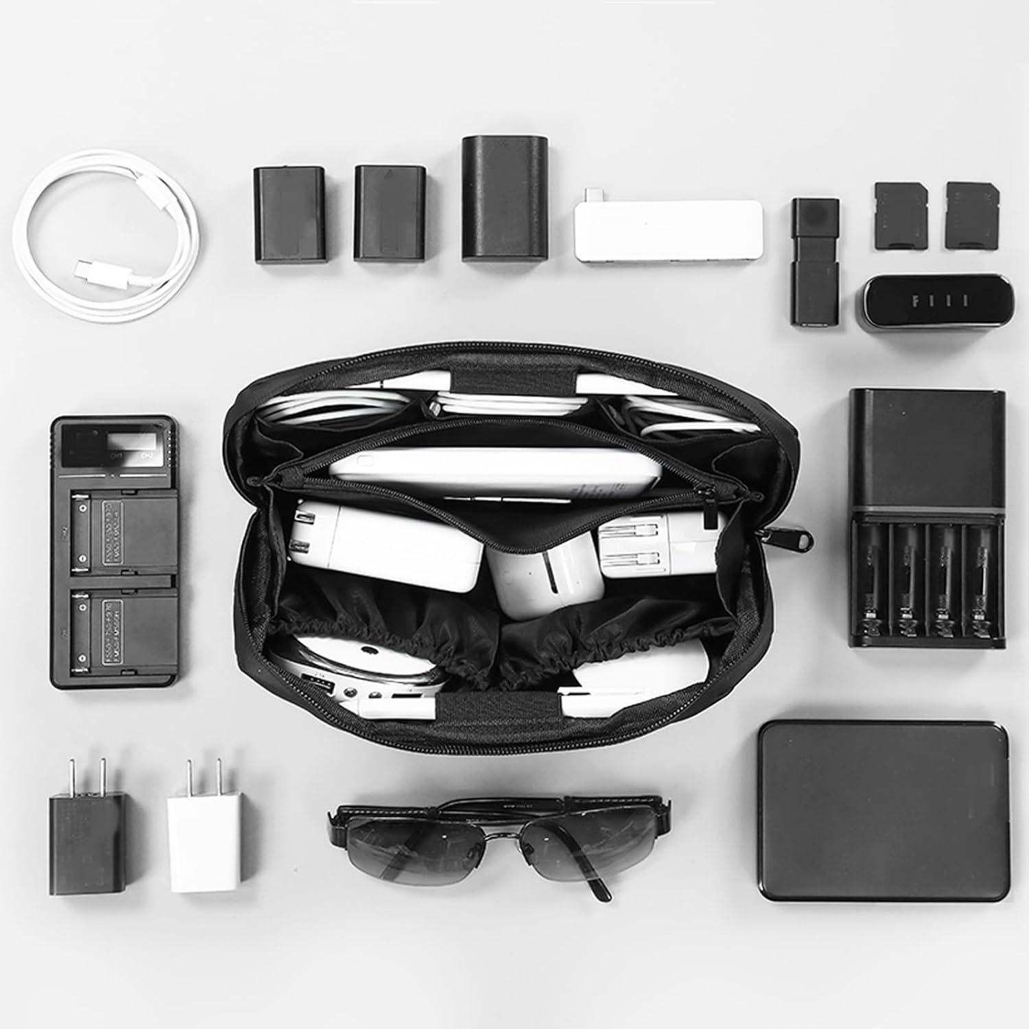 Estuche Organizador de Electrónica Right Away Negro 24.5x14.5cm