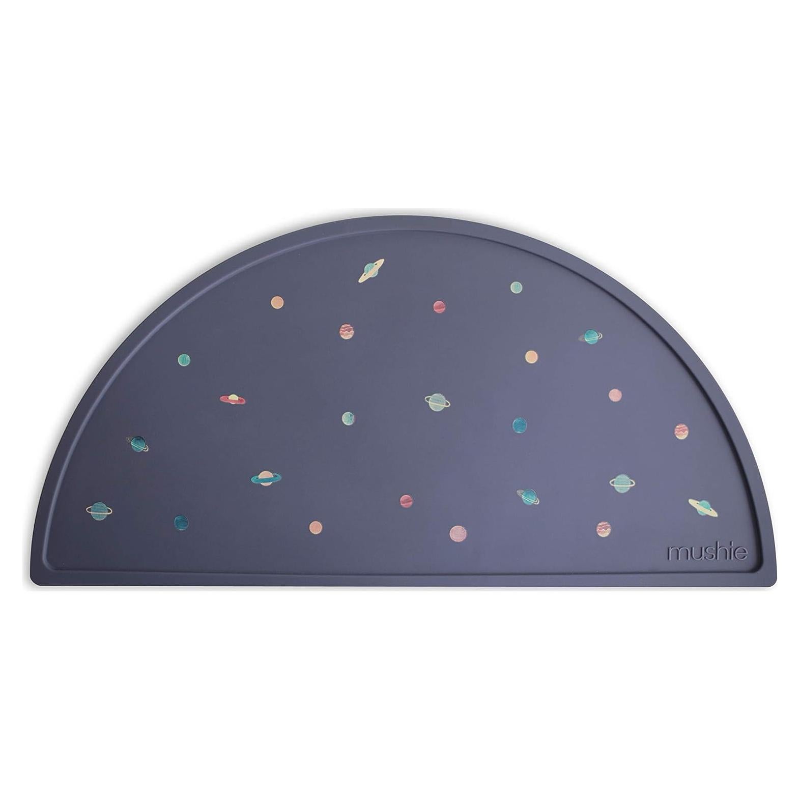 Mantel de Silicona Antideslizante mushie Planetas 45.7x22.4cm