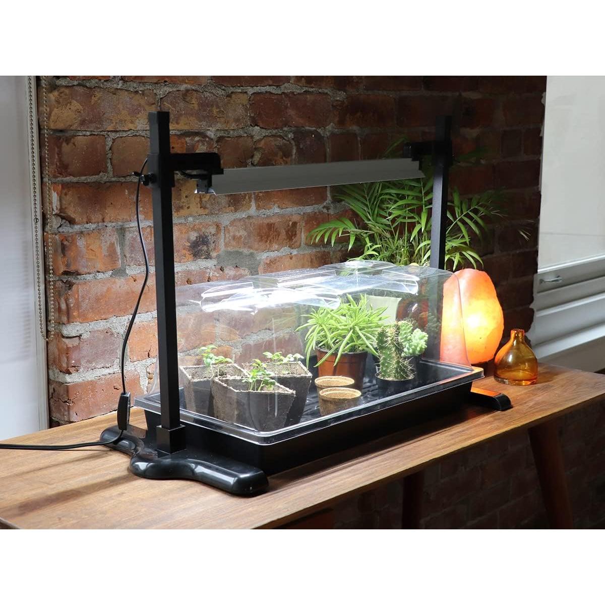 Kit Mini Invernadero LED SunBlaster 55x25x30 cm con Soporte