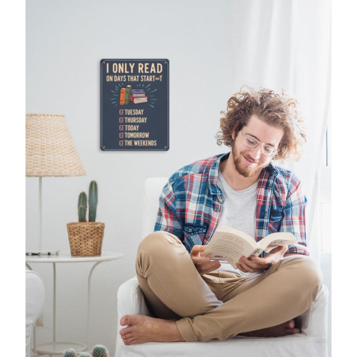 Cartel de Metal Opix Design 'Solo Leo en Días que Comienzan con T' - Decoración Literaria